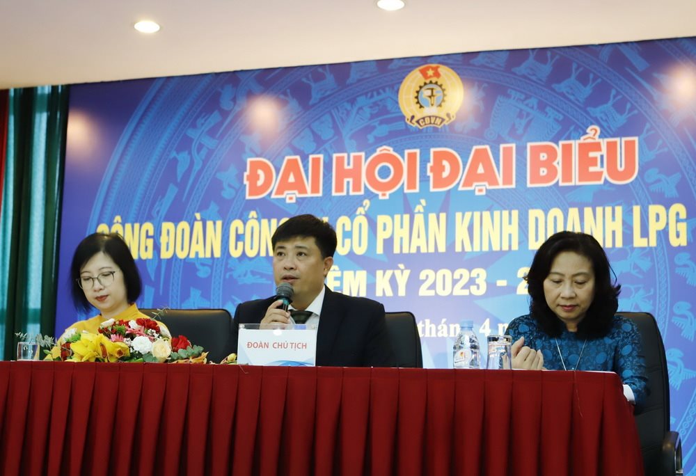 1.-doan-chu-tich.jpg