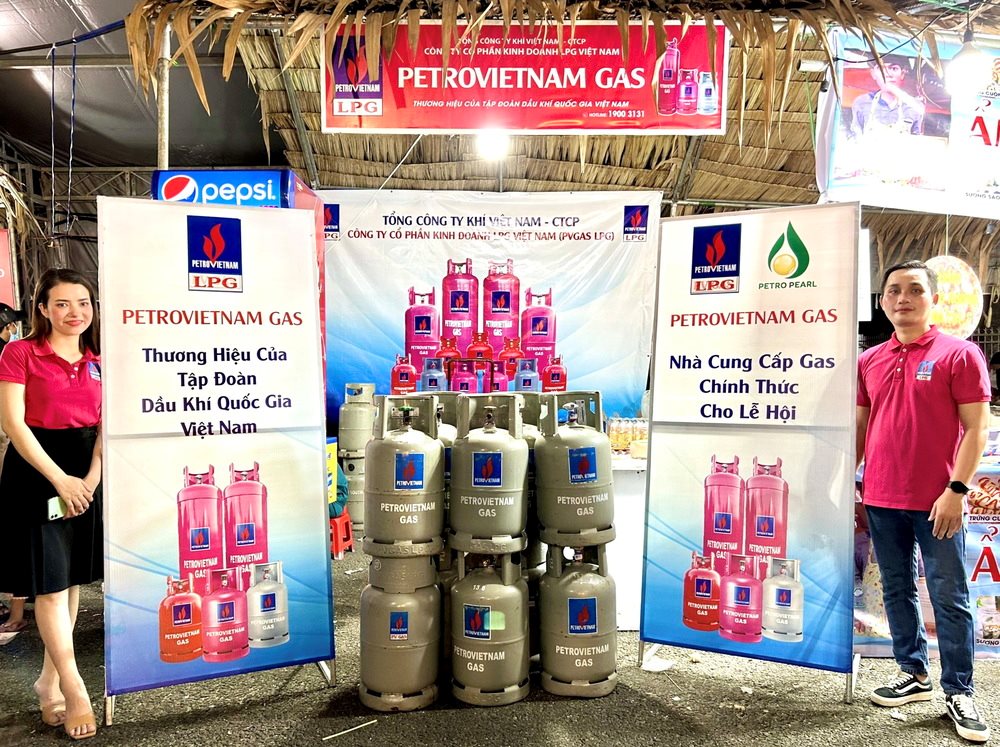 1a.-gas-tham-gia-tai-tro.jpg