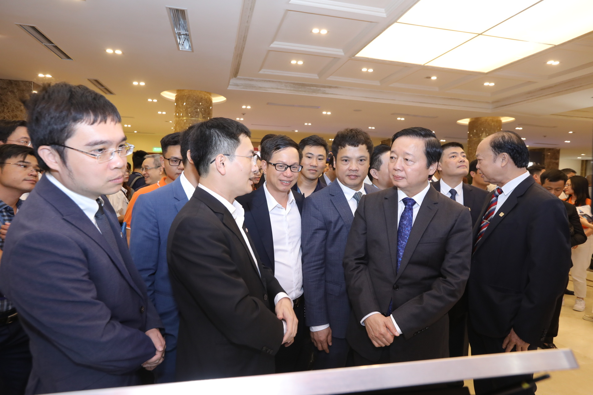 Việt Nam đang trên con đường chuyển đổi số - Ảnh 3.