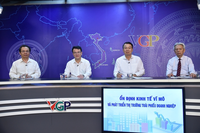 Nền kinh tế Việt Nam được chèo lái thế nào trước các cơn sóng lớn - Ảnh 1.