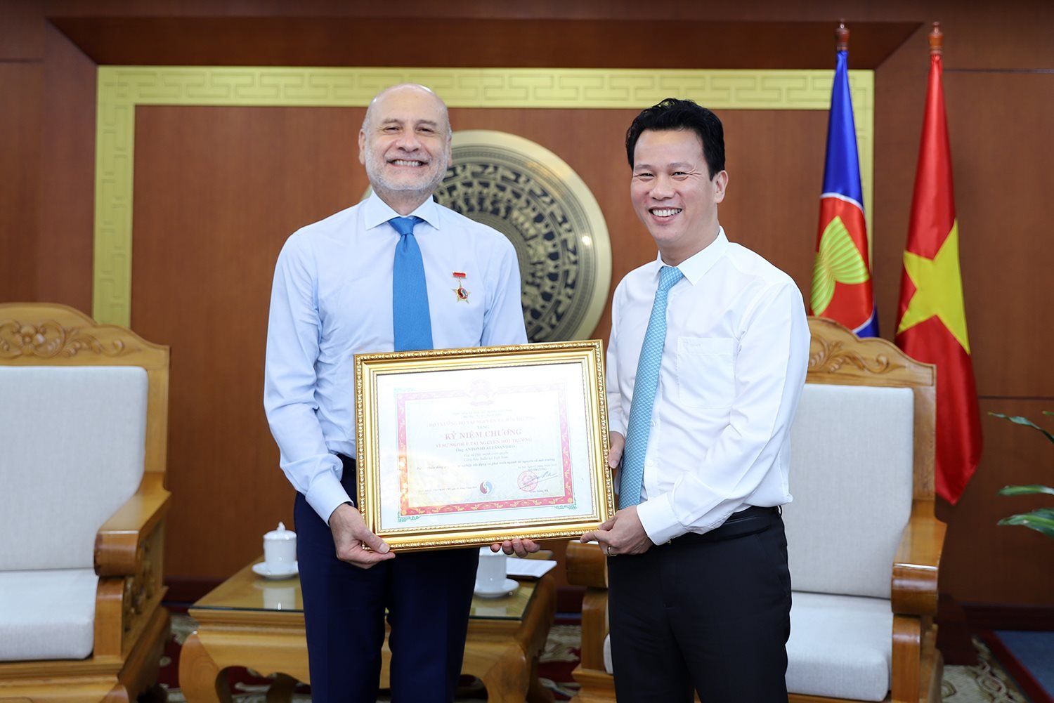 small_bt-khanh-tang-bk-cho-ds-y.jpg