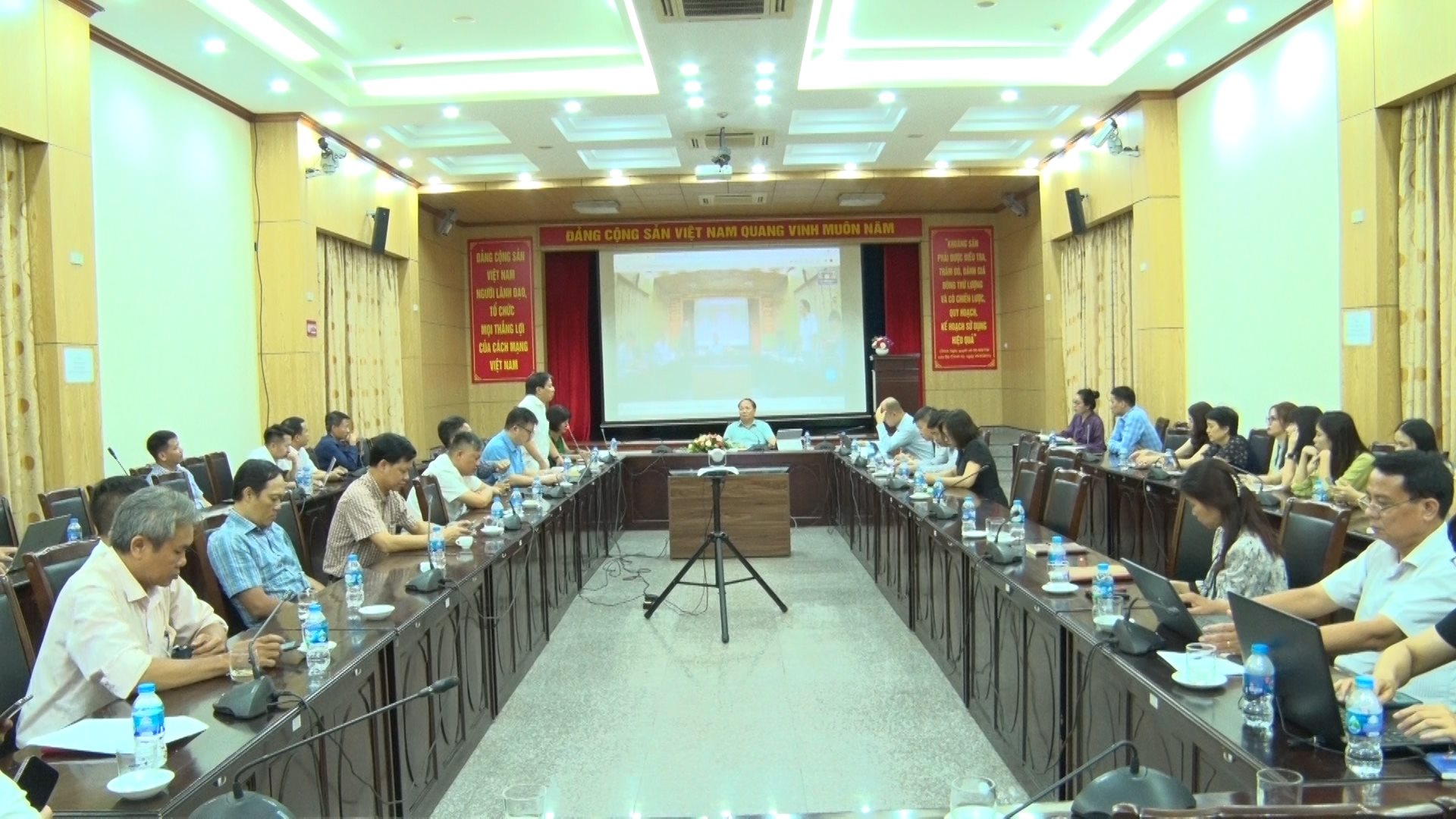 s4-tong-ket-dang.00_00_00_21.still001.jpg