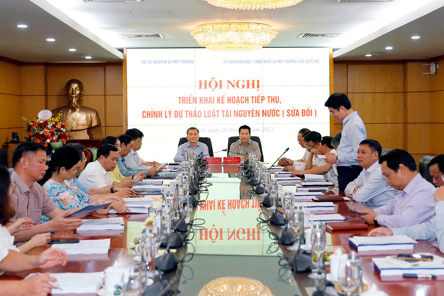 toan-canh(1).jpg