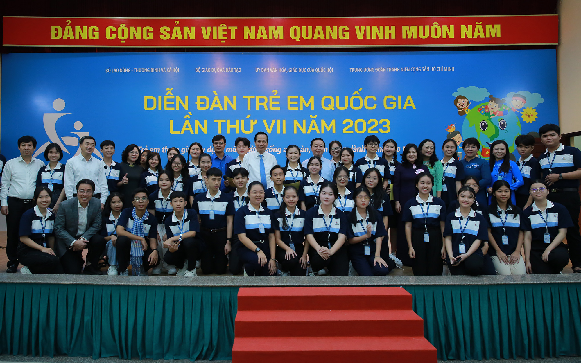 Lắng nghe trẻ em bằng trái tim và sự thấu hiểu - Ảnh 3.