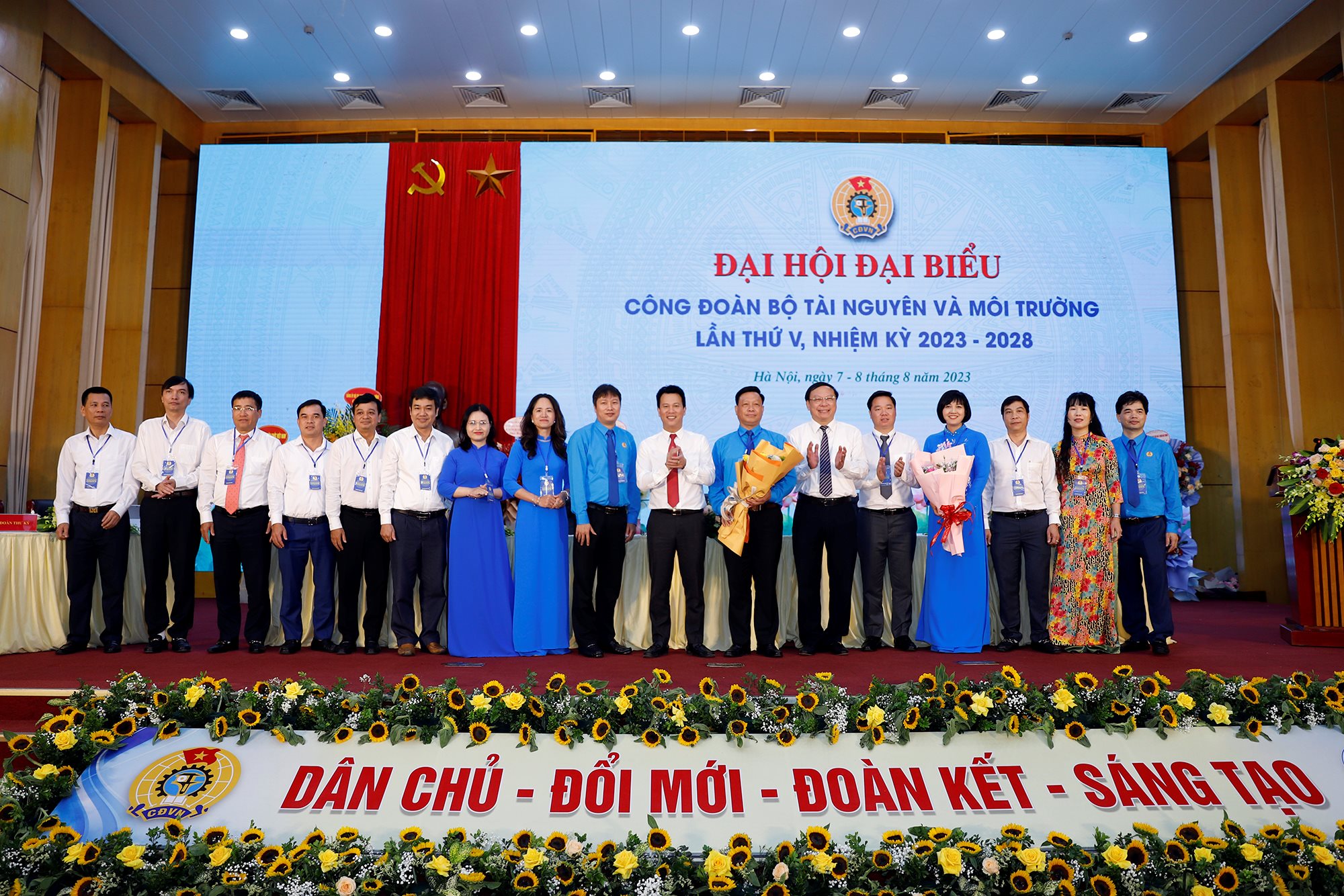 small_chuc-mung-bch-moi.jpg
