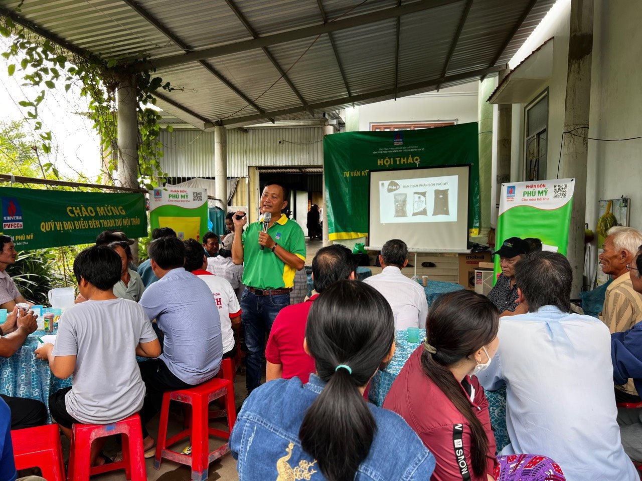 pvfcco-to-chuc-cac-buoi-hoi-thao-huong-dan-su-dung-phan-bon-tiet-kiem-hieu-qua.jpg