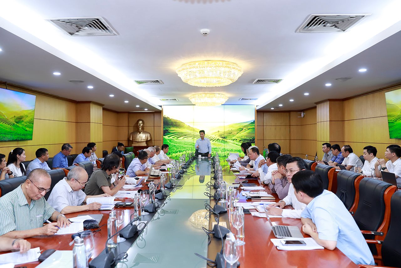 small_bo-truong-khai-mac.jpg