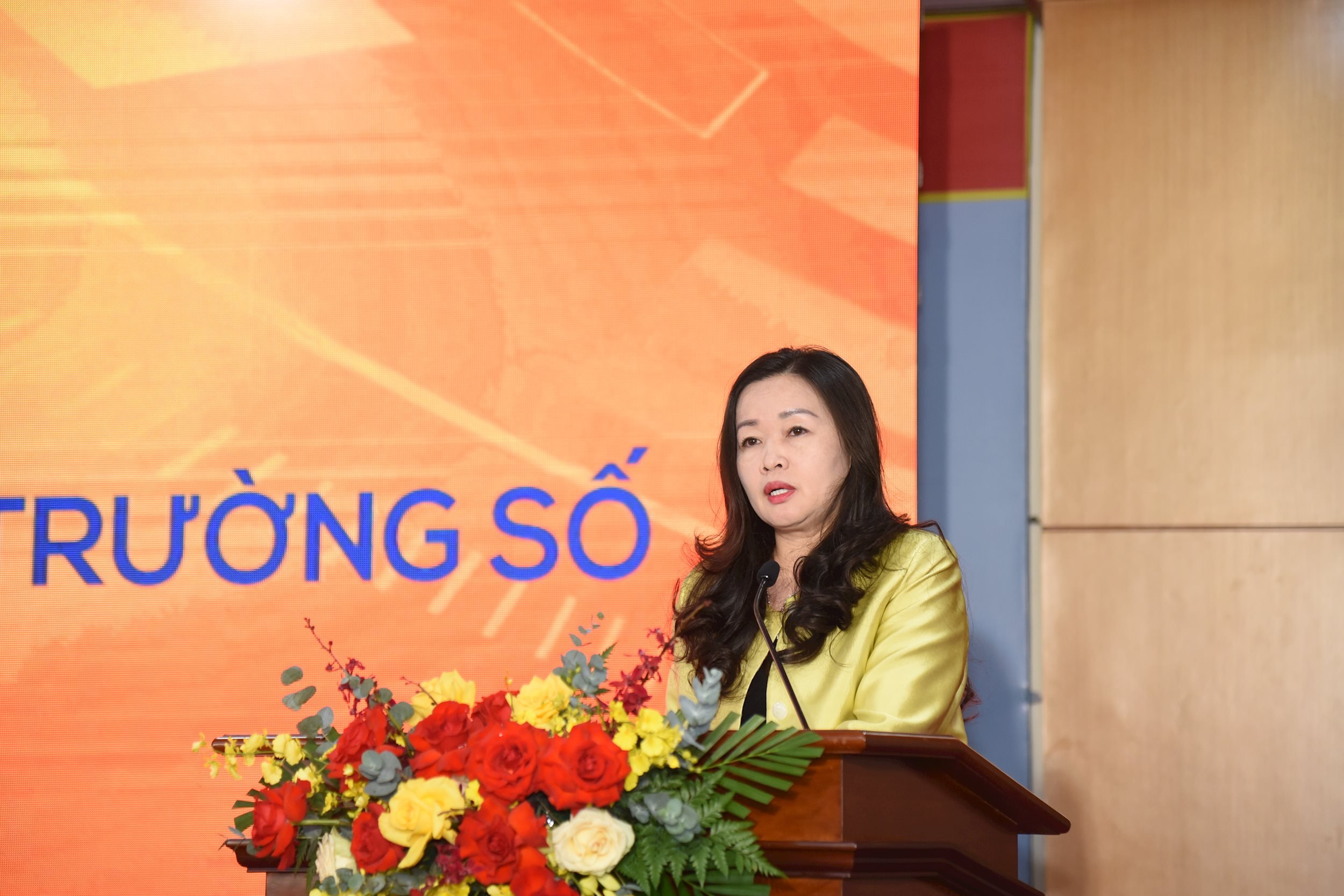 tong-bien-tap-bao-dai-bieu-nhan-dan-pham-thi-thanh-huyen-phat-bieu3.jpg