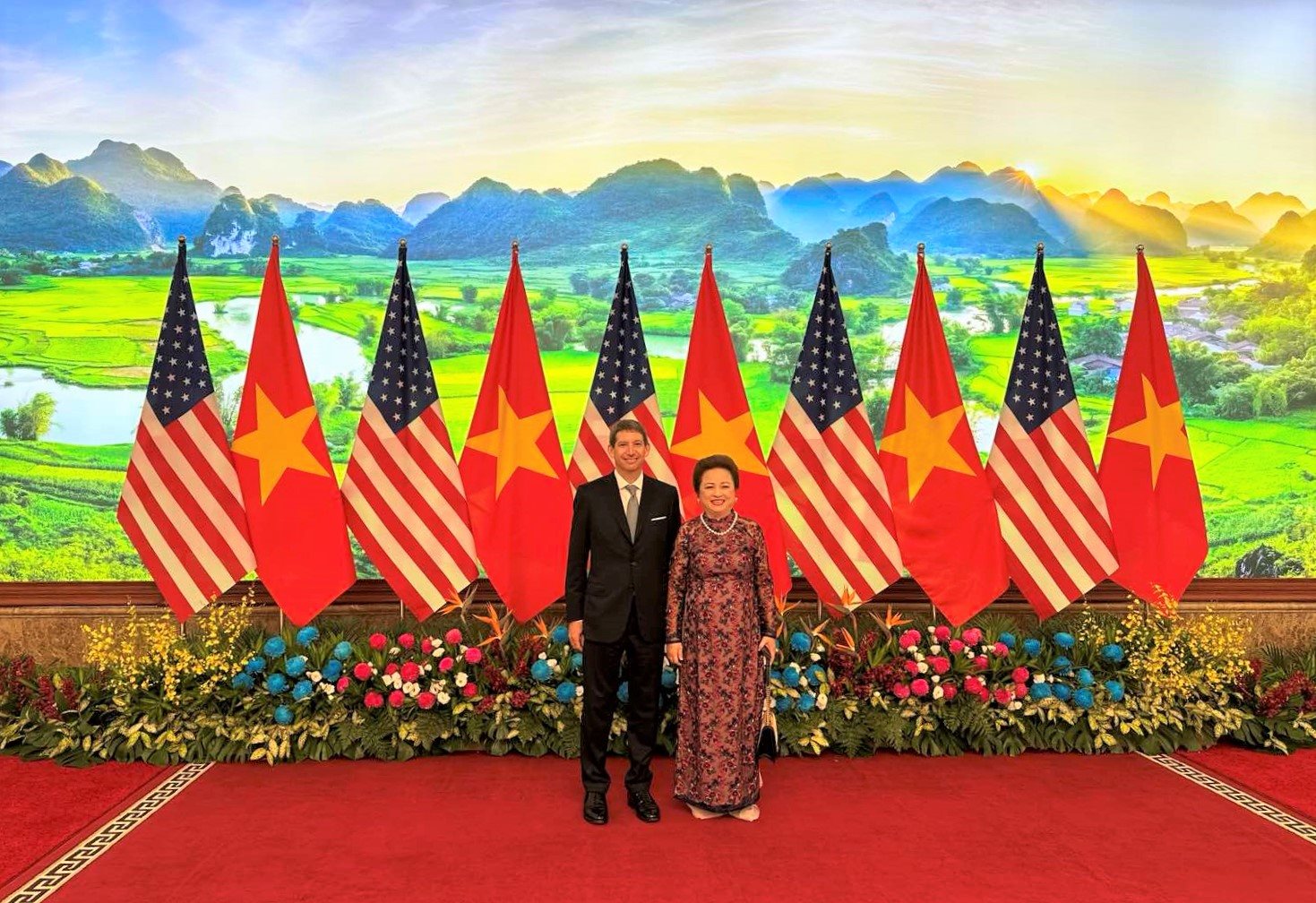 lanh-dao-dfc-va-seabank-tai-hoi-nghi-cap-cao-viet-nam-hoa-ky.jpeg