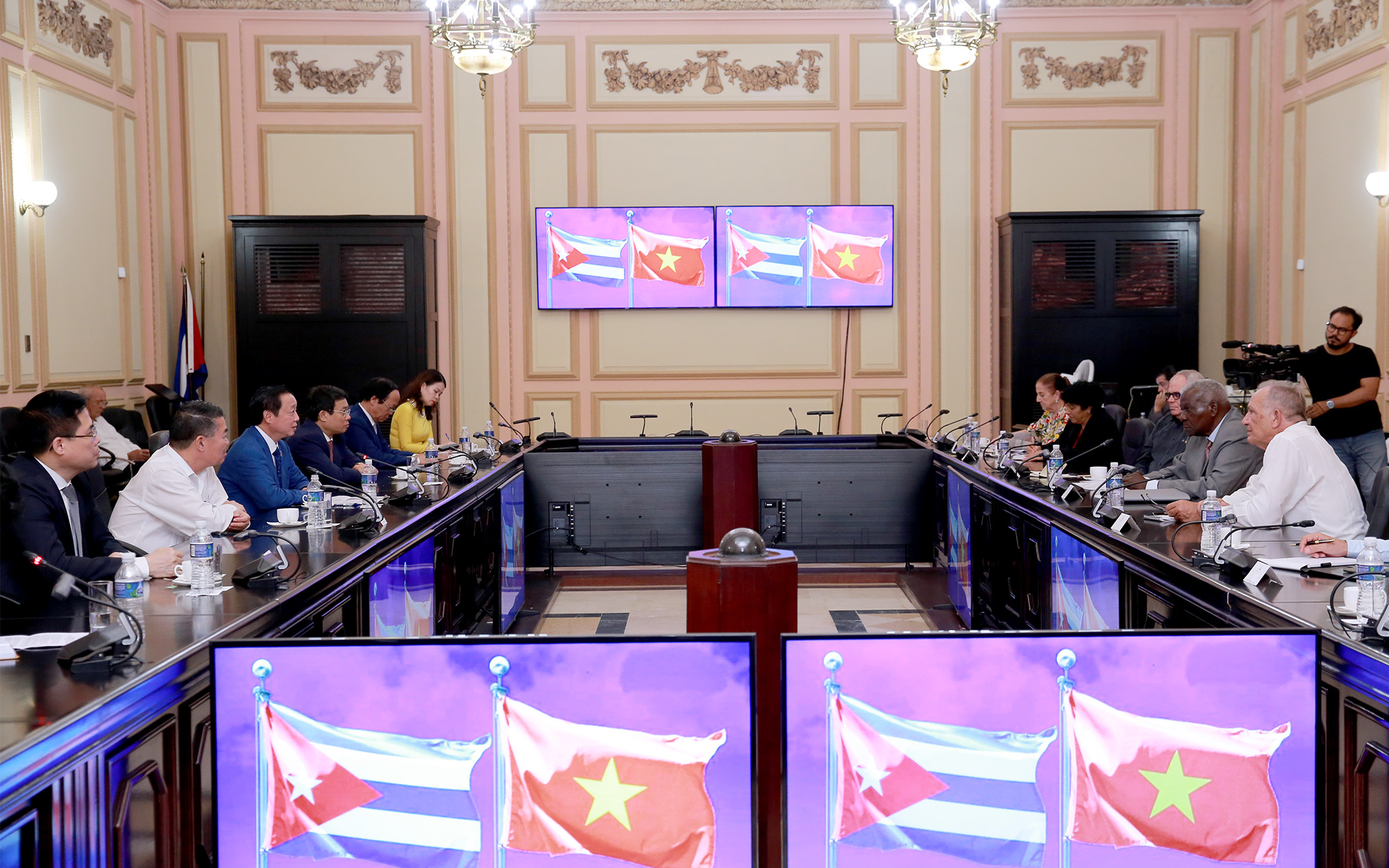 Phó Thủ tướng Trần Hồng Hà chào xã giao Chủ tịch Quốc hội Cuba - Ảnh 3.