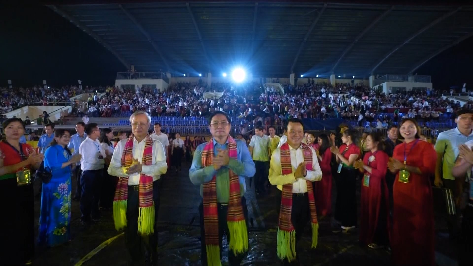 ban-nhap-tuyen-duong.mp4.00_08_43_00.still014.jpg