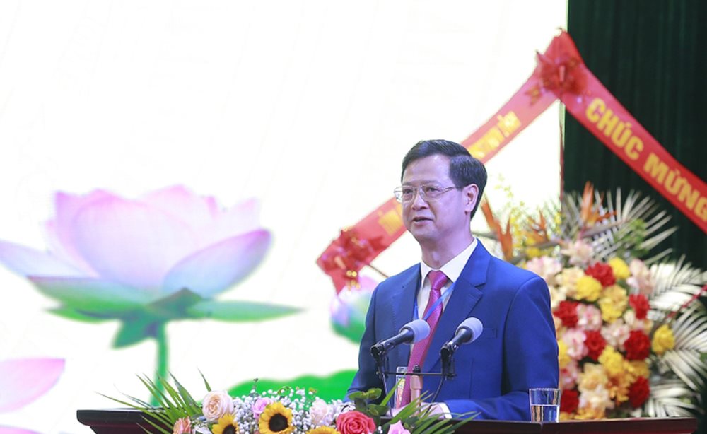 anh-hung.jpg