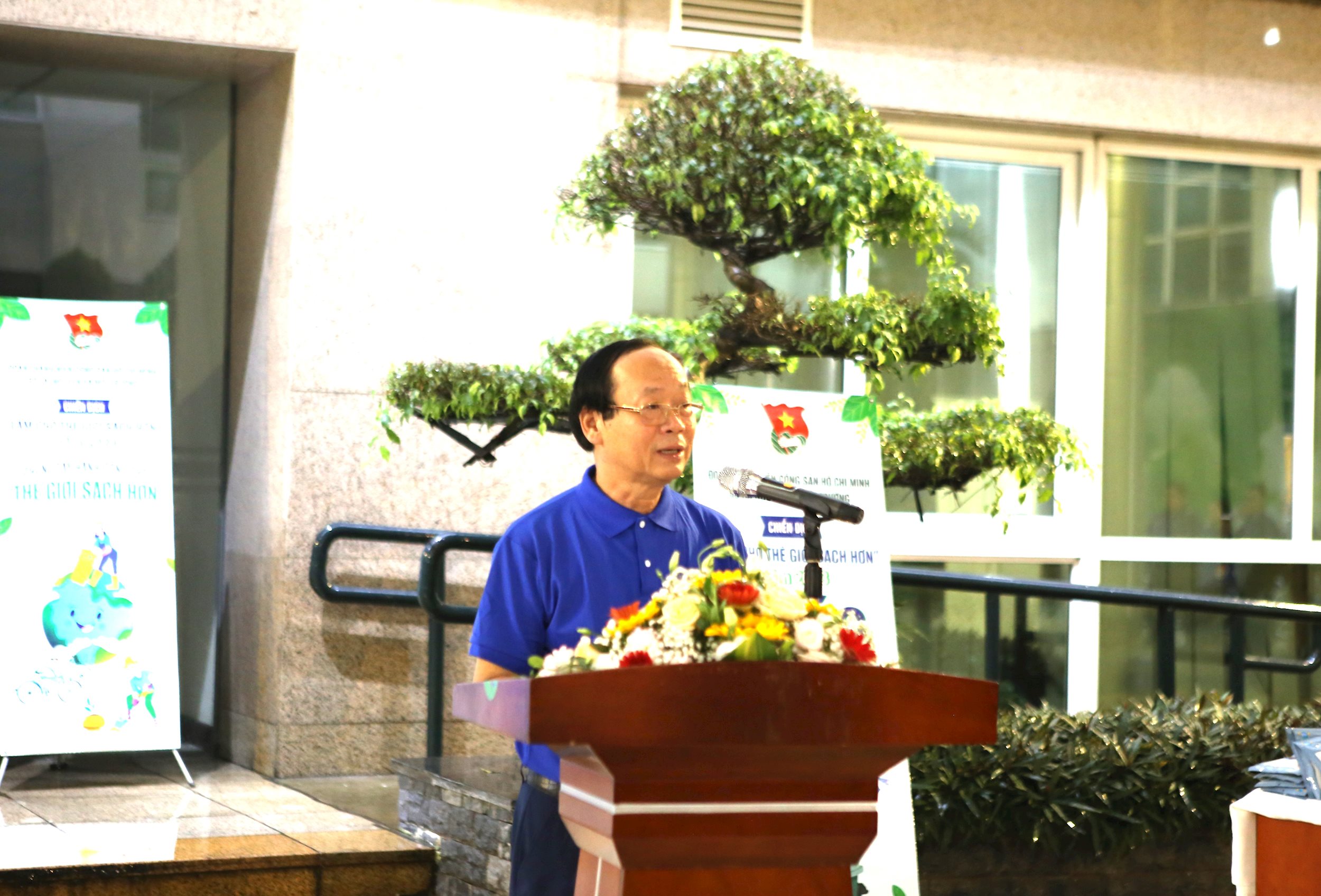 thu-truong-nhan.jpg