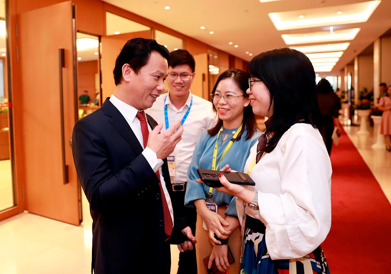 small_bt-hanh-lang.jpg
