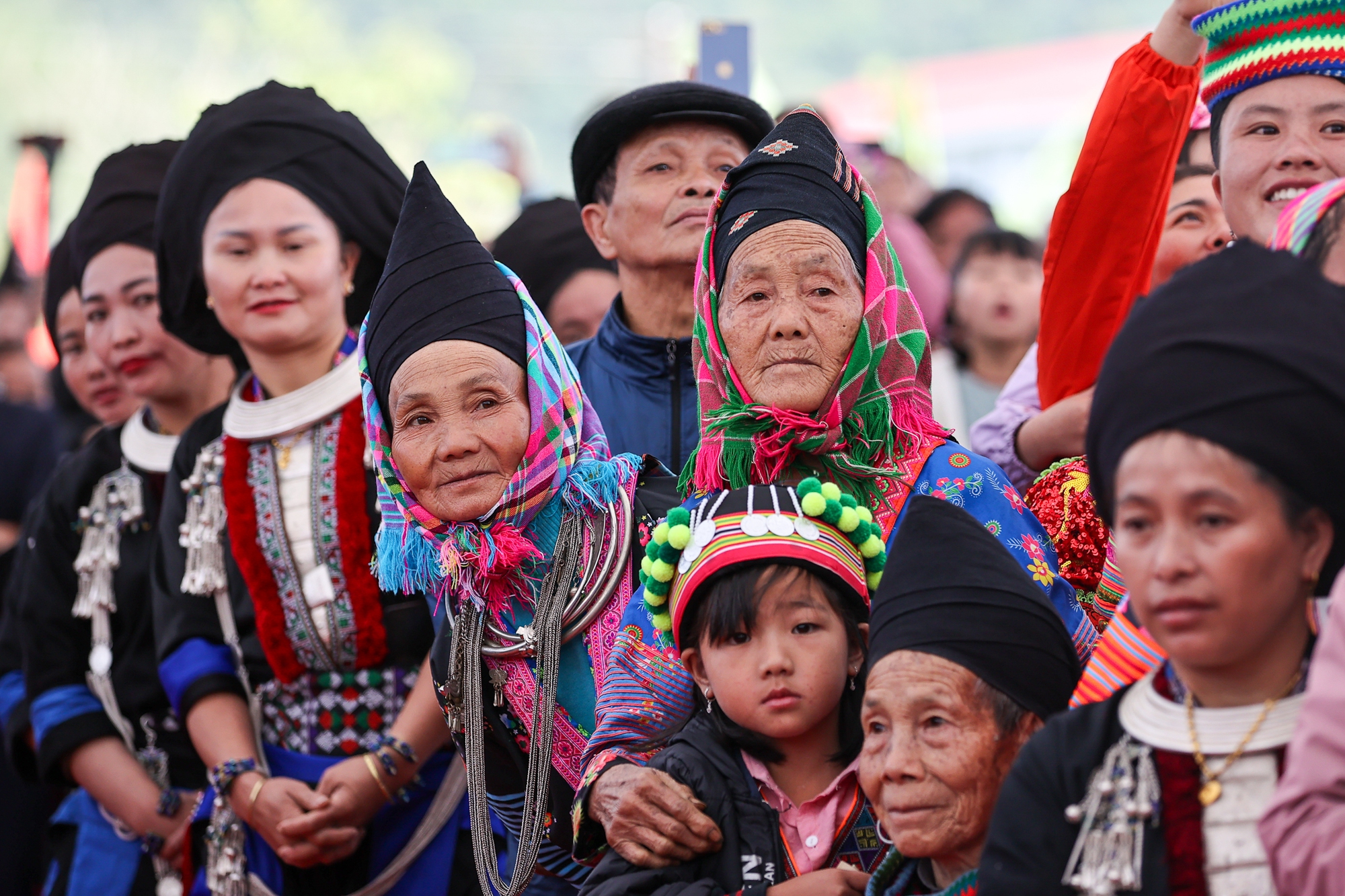 Thủ tướng chung vui Ngày hội đại đoàn kết cùng đồng bào các dân tộc tỉnh Lai Châu- Ảnh 6. Thủ tướng chung vui Ngày hội đại đoàn kết cùng đồng bào các dân tộc tỉnh Lai Châu- Ảnh 6.