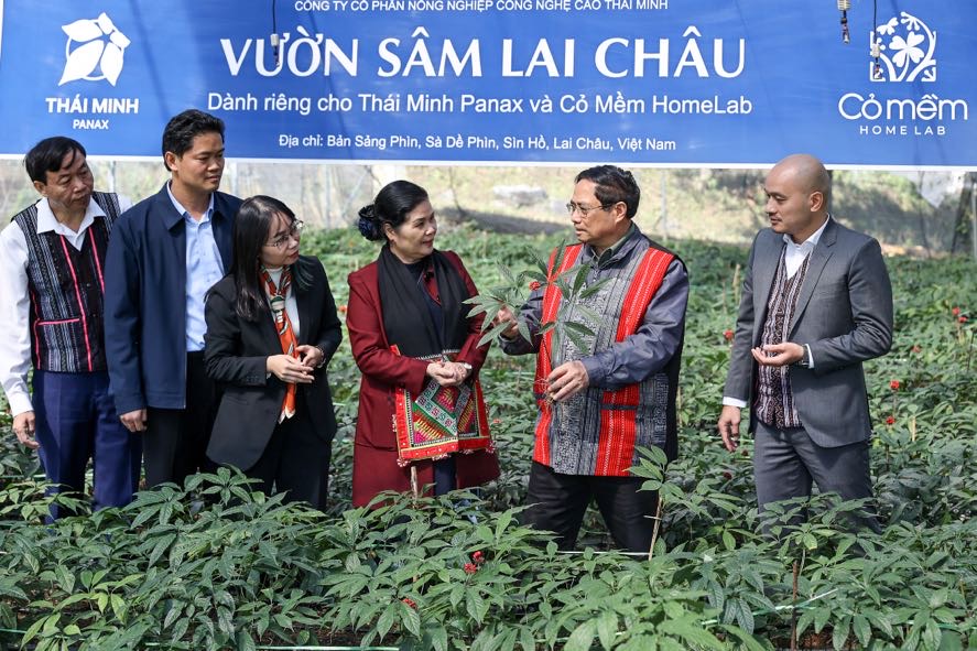 Thủ tướng chung vui Ngày hội đại đoàn kết cùng đồng bào các dân tộc tỉnh Lai Châu- Ảnh 18.