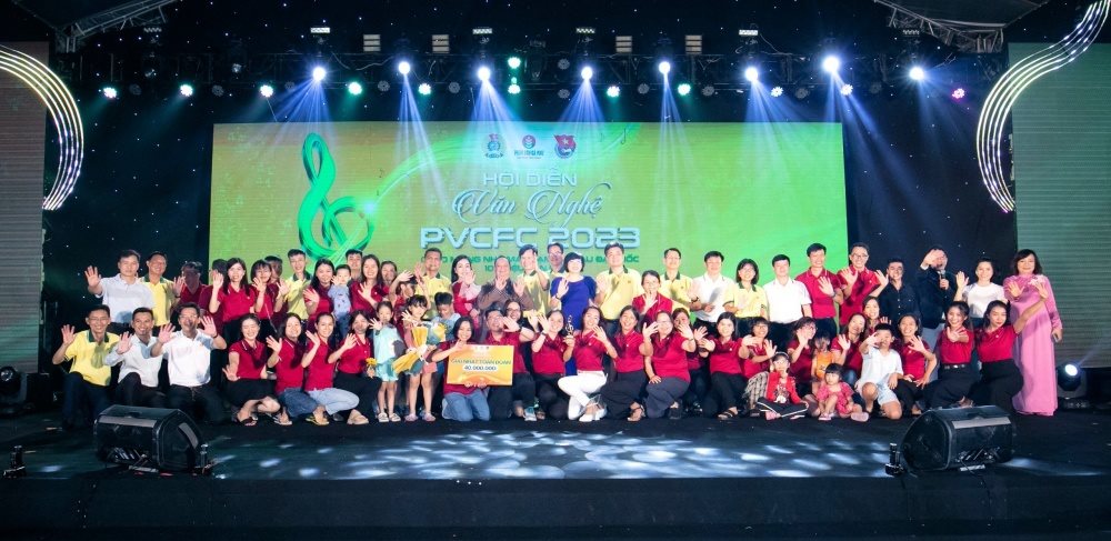 hoi-dien-van-nghe-pvcfc-2023-chao-mung-nha-may-dam-ca-mau-dat-moc-10-trieu-tan-urea-ket-thuc-thanh-cong-tot-dep20231121150859.jpeg