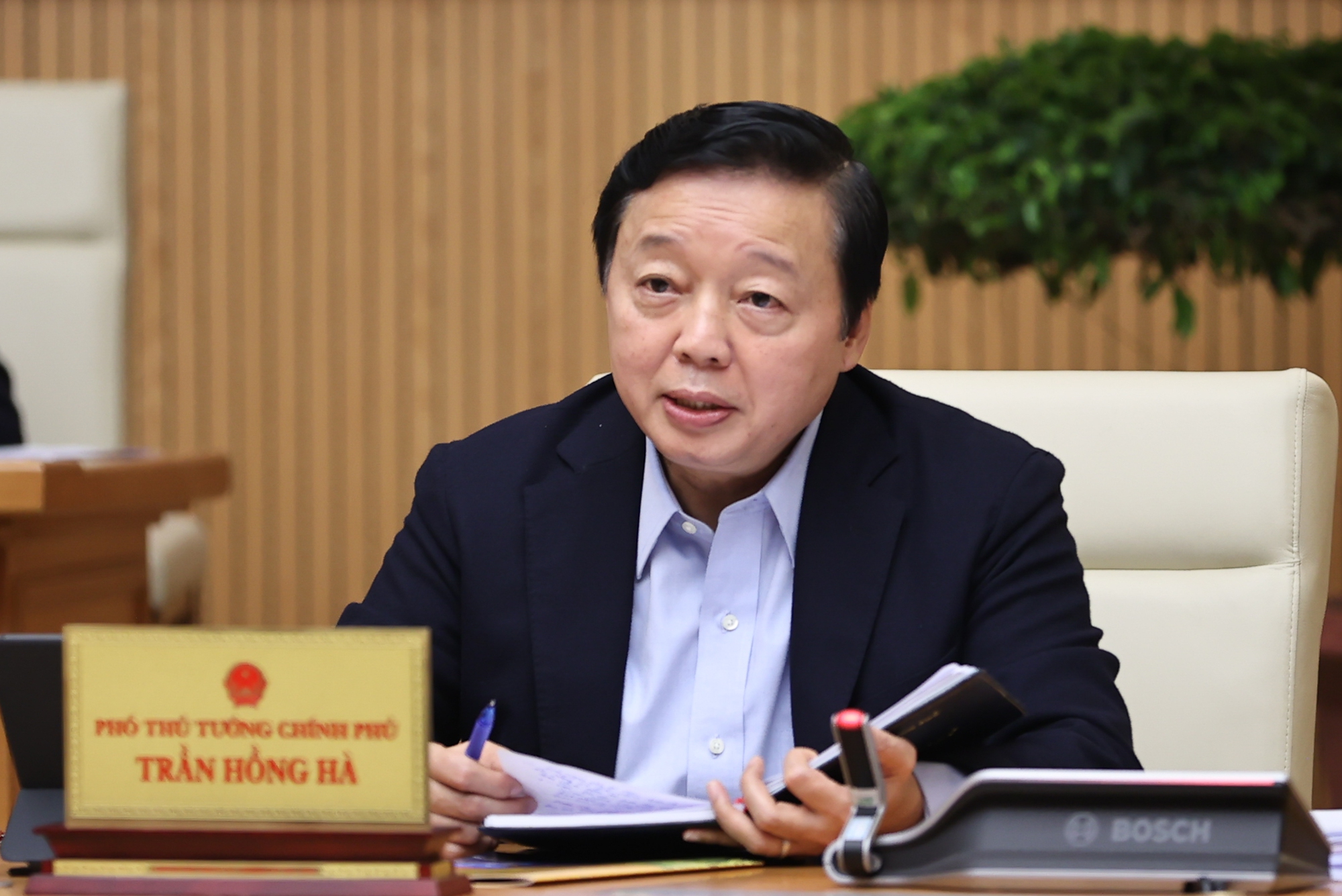 Thủ tướng: Đặc biệt lưu ý thúc đẩy các động lực tăng trưởng mới, phấn đấu đạt cao nhất các chỉ tiêu, mục tiêu năm 2023- Ảnh 3.