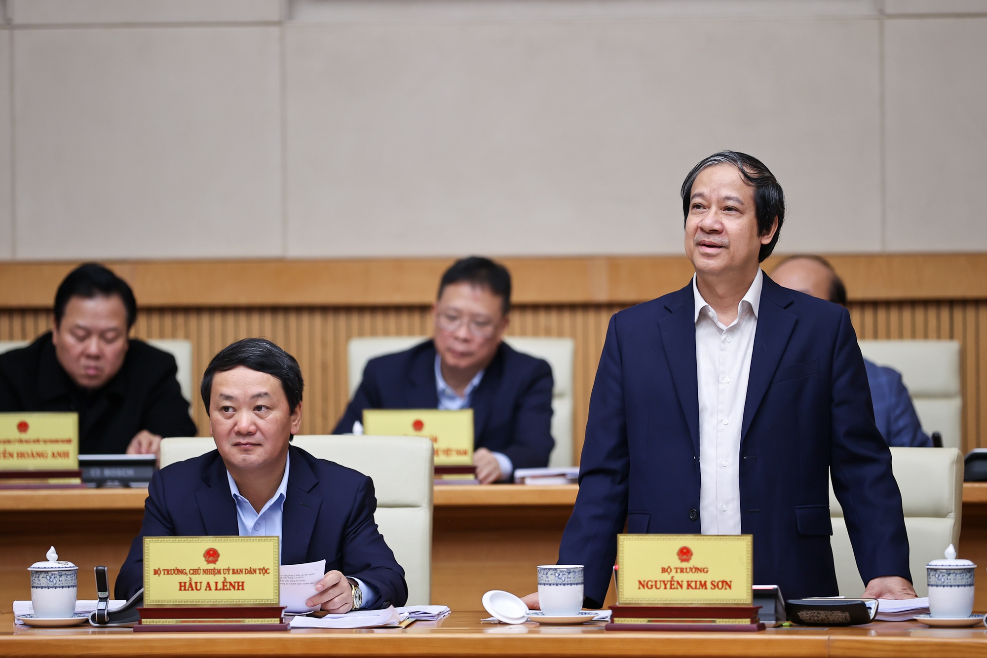 Thủ tướng: Đặc biệt lưu ý thúc đẩy các động lực tăng trưởng mới, phấn đấu đạt cao nhất các chỉ tiêu, mục tiêu năm 2023- Ảnh 9. Thủ tướng: Đặc biệt lưu ý thúc đẩy các động lực tăng trưởng mới, phấn đấu đạt cao nhất các chỉ tiêu, mục tiêu năm 2023- Ảnh 9.