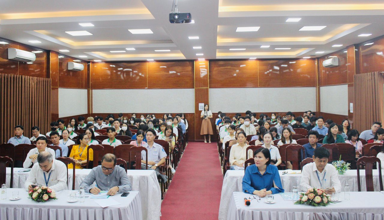 toan-canh.jpg
