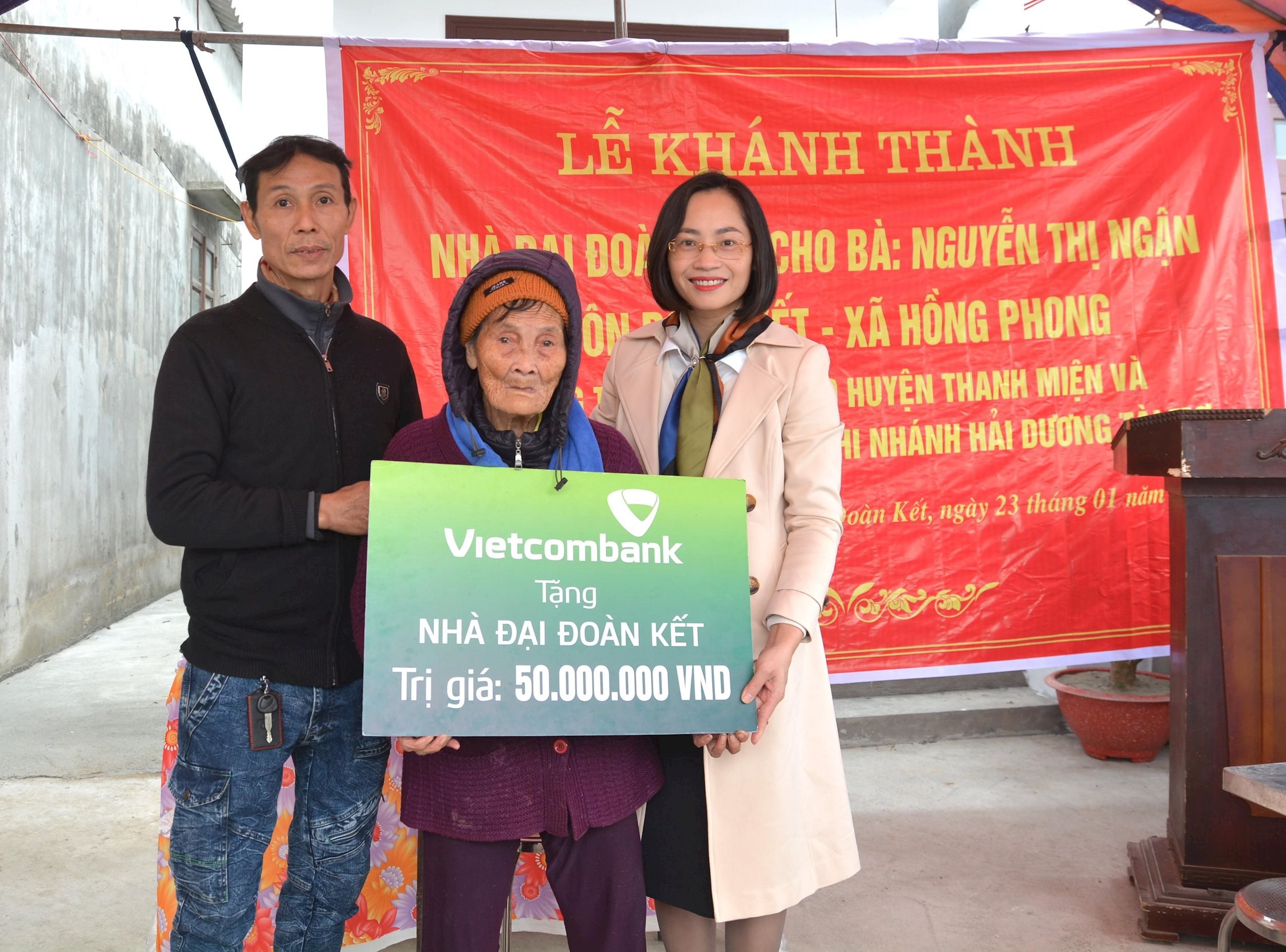 1.-vcb_tang-nha-nguoi-nheo_hai-duong.jpg
