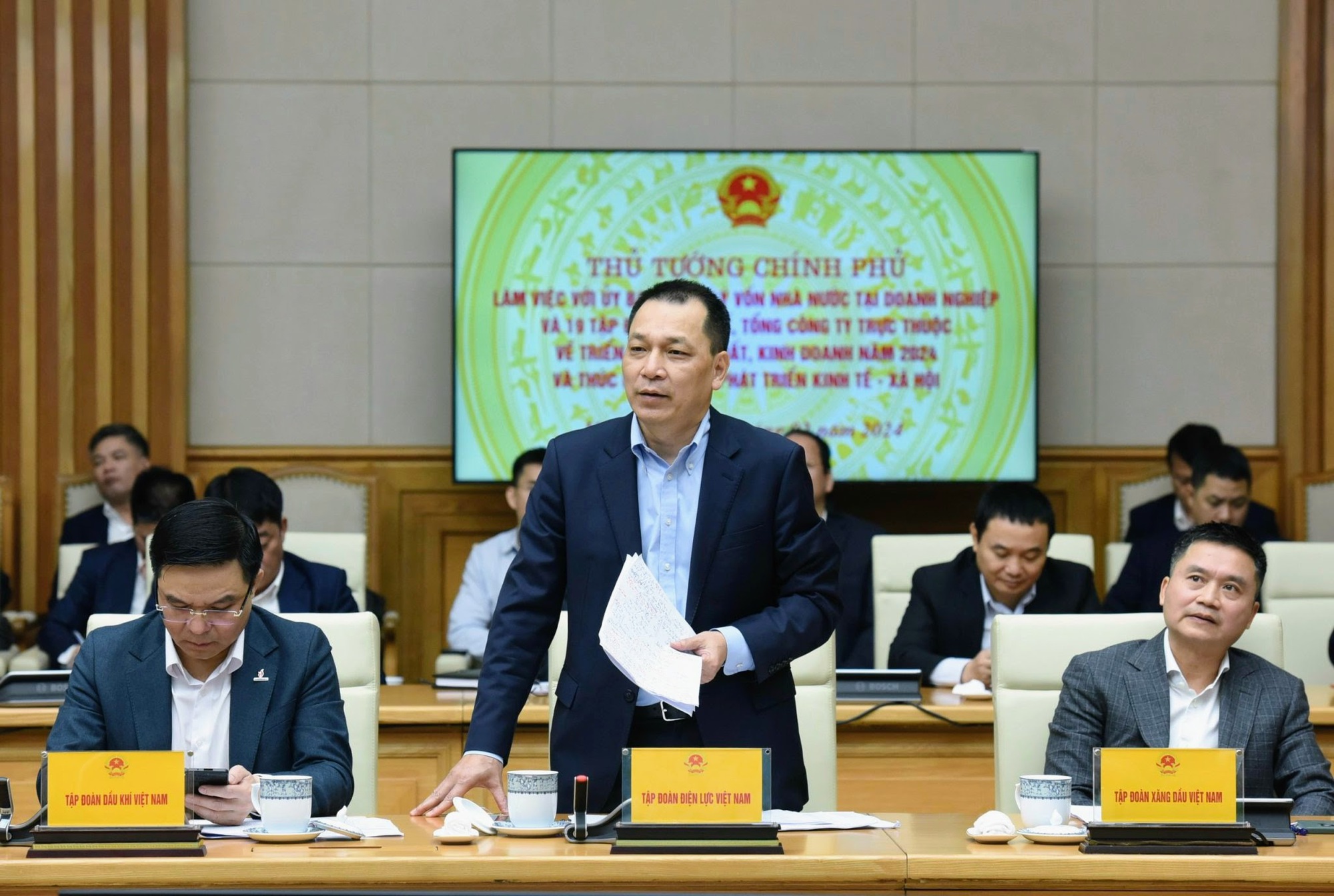 19 tập đoàn, tổng công ty phải phát huy tinh thần tấn công, thúc đẩy mạnh mẽ đầu tư phát triển, đạt kết quả cao hơn về 6 nội dung- Ảnh 14. 19 tập đoàn, tổng công ty phải phát huy tinh thần tấn công, thúc đẩy mạnh mẽ đầu tư phát triển, đạt kết quả cao hơn về 6 nội dung- Ảnh 14.