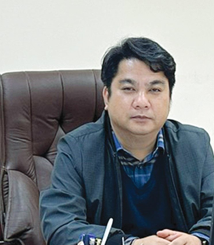 anh-dung-pho-chu-tich-thi-xa-sa-pa.jpg