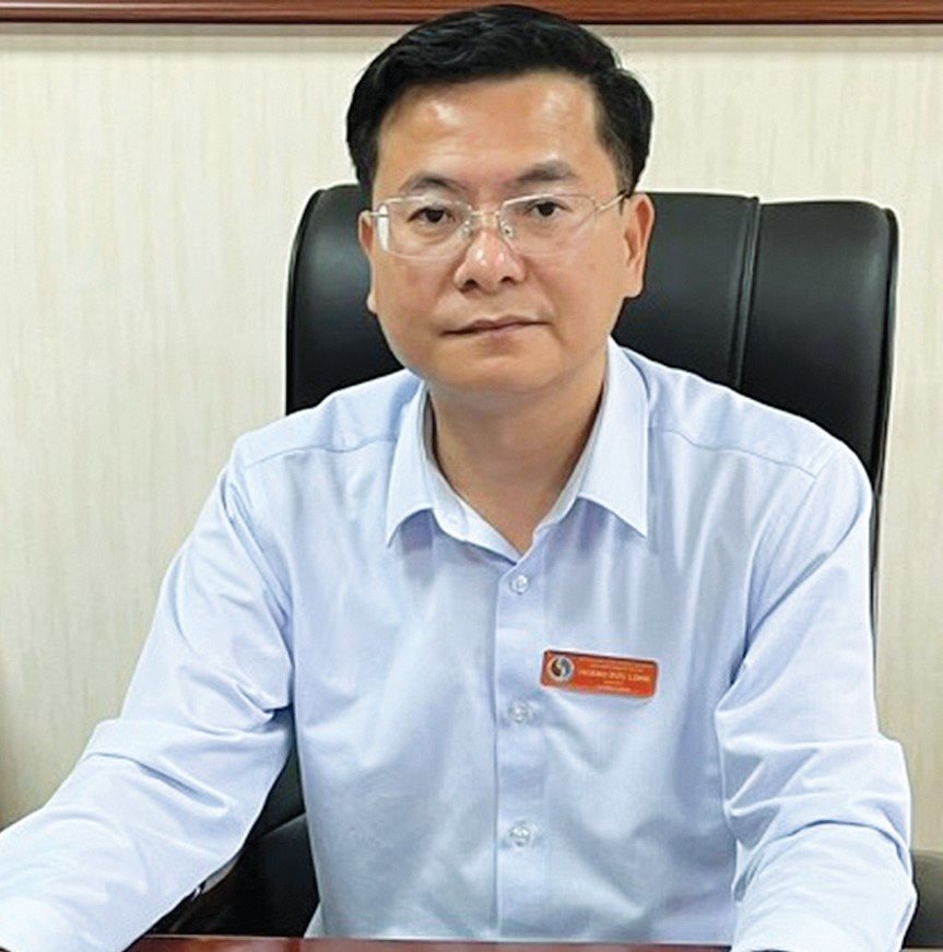 anh-long-giam-doc-van-phong-dang-ky-dat-dai-tinh-lao-cai.jpg