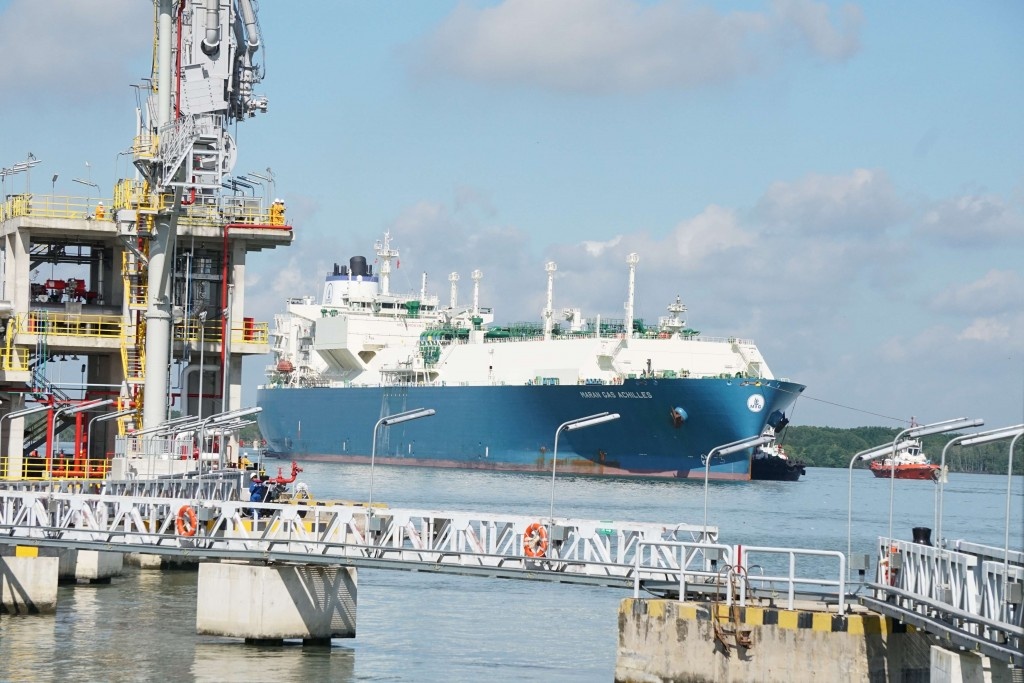 cdn-petrotimes.mastercms.vn-stores-news_dataimages-2024-022024-09-14-_tau-maran-gas-achilles-cp-bn-ti-kho-cng-lng-th-vi20240209144127.jpg