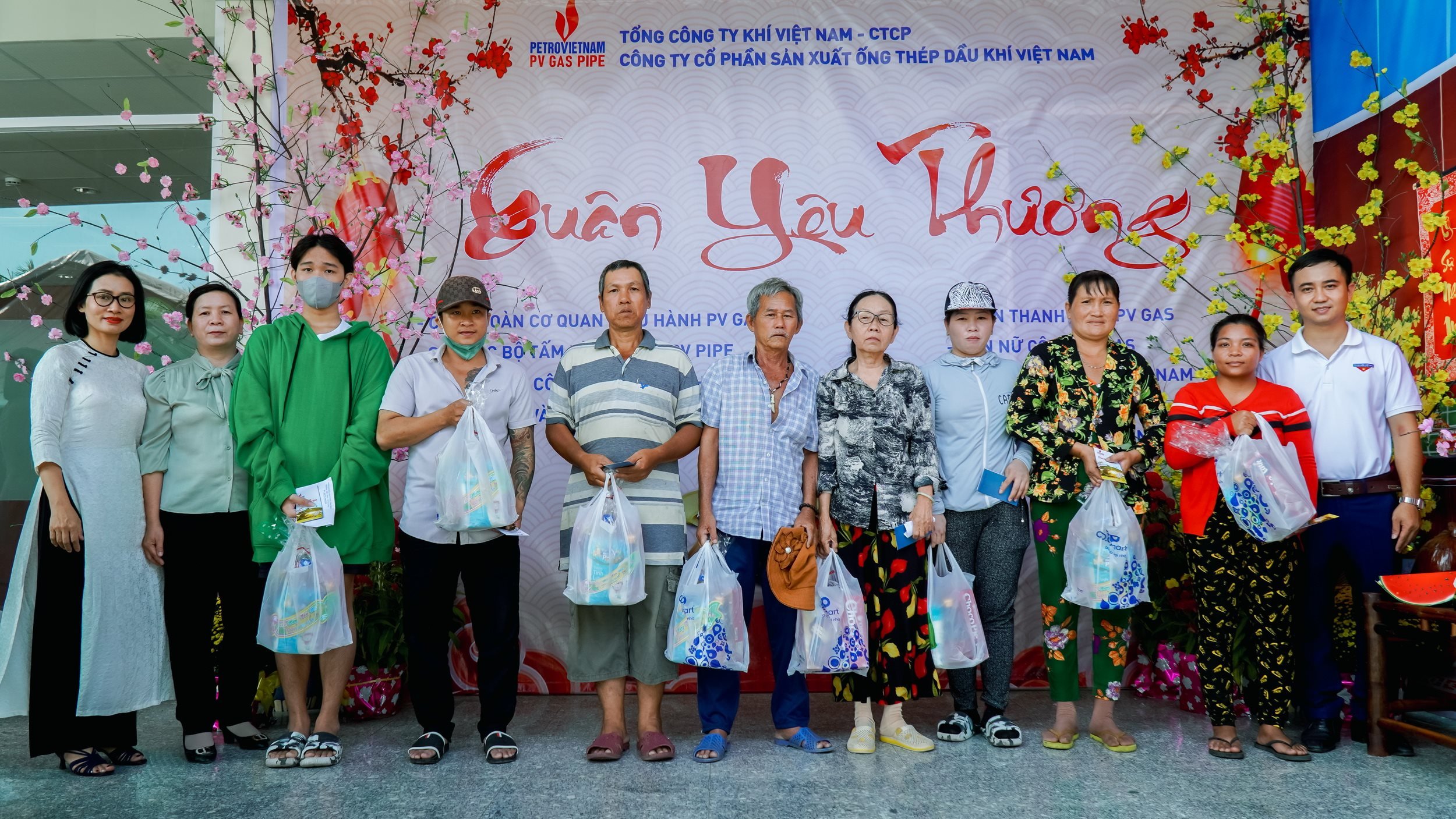 h1-nhung-tam-long-vang.jpg