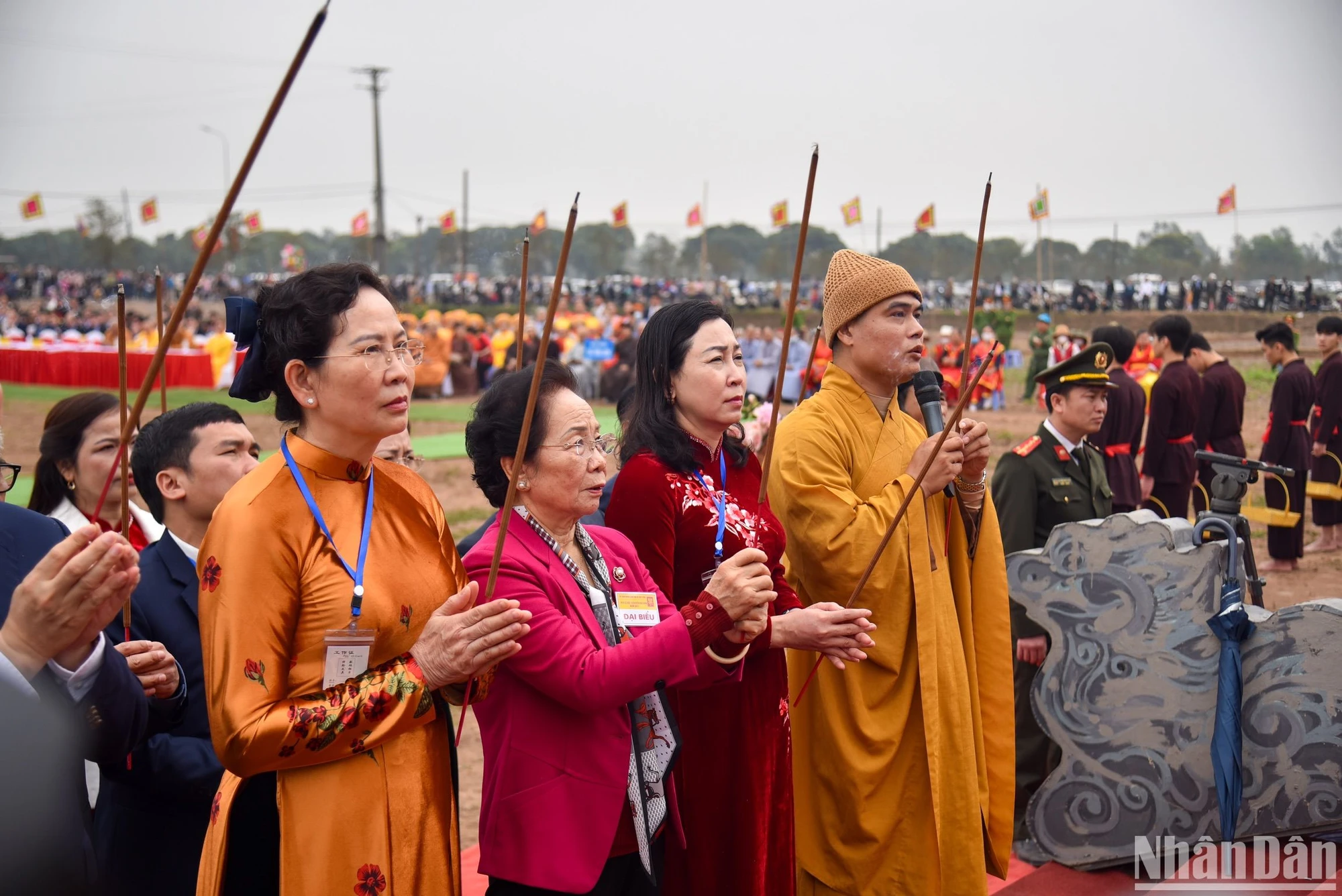 [Ảnh] Tái hiện hình ảnh Nhà Vua xuống ruộng đi cày trong Lễ hội Tịnh điền Đọi Sơn 2024 ảnh 7