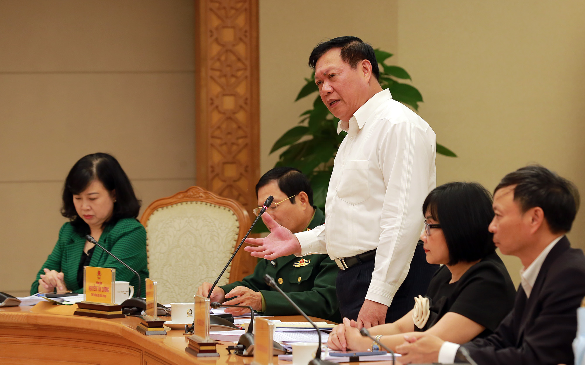 Người dân phải được hưởng những thành tựu mới nhất của ngành dược- Ảnh 2.