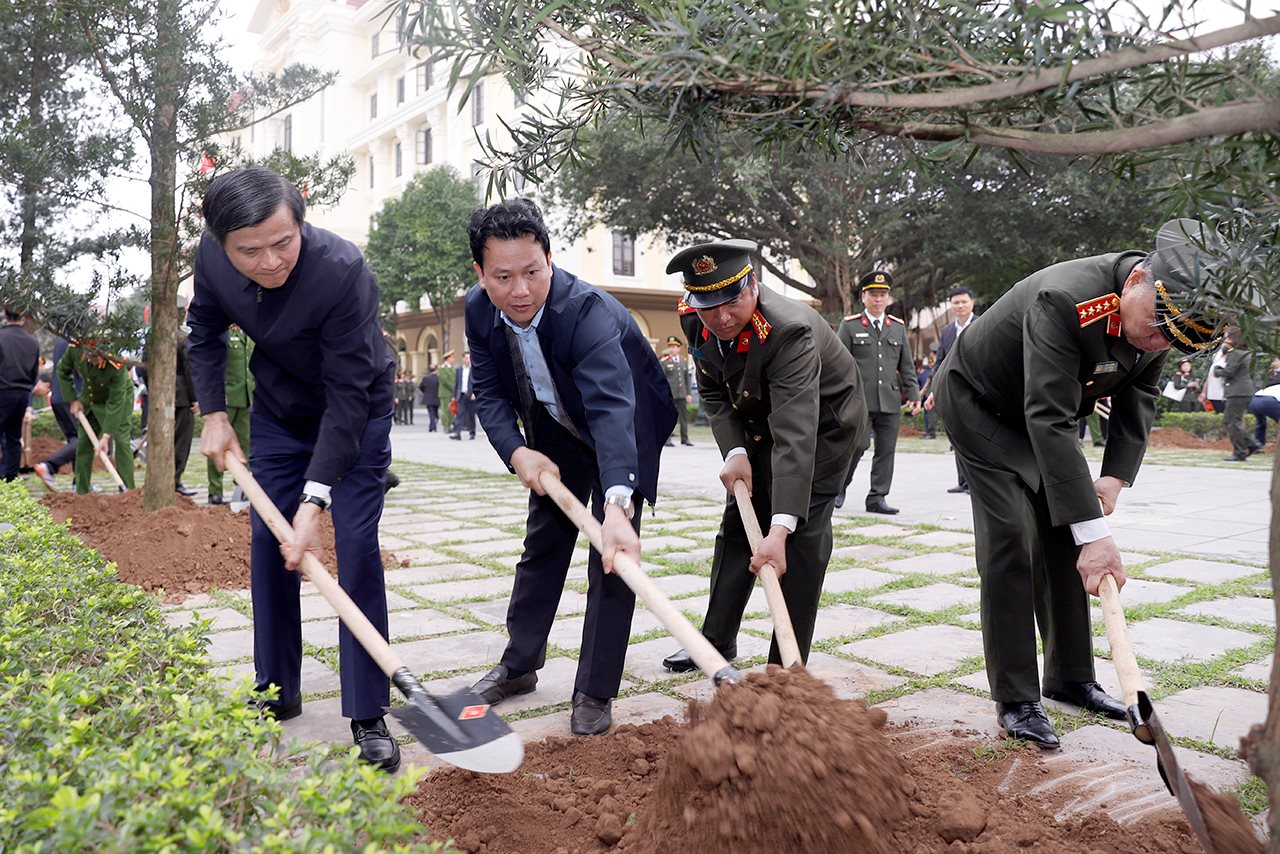 small_20240219_bo-truong-trong-cay-ninh-binh_13.jpg