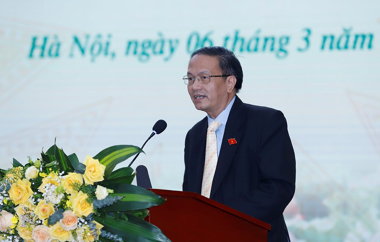 dai-bieu-dinh-ngoc-minh-uy-ban-kinh-te-cua-quoc-hoi-.jpg