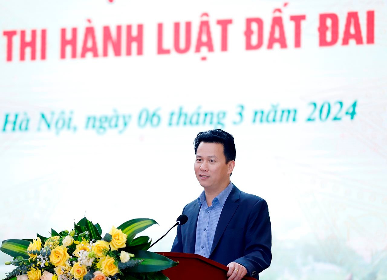small_20240306-bo-truong-chu-tri-trien-khai-luat-dat-dai-10.jpg
