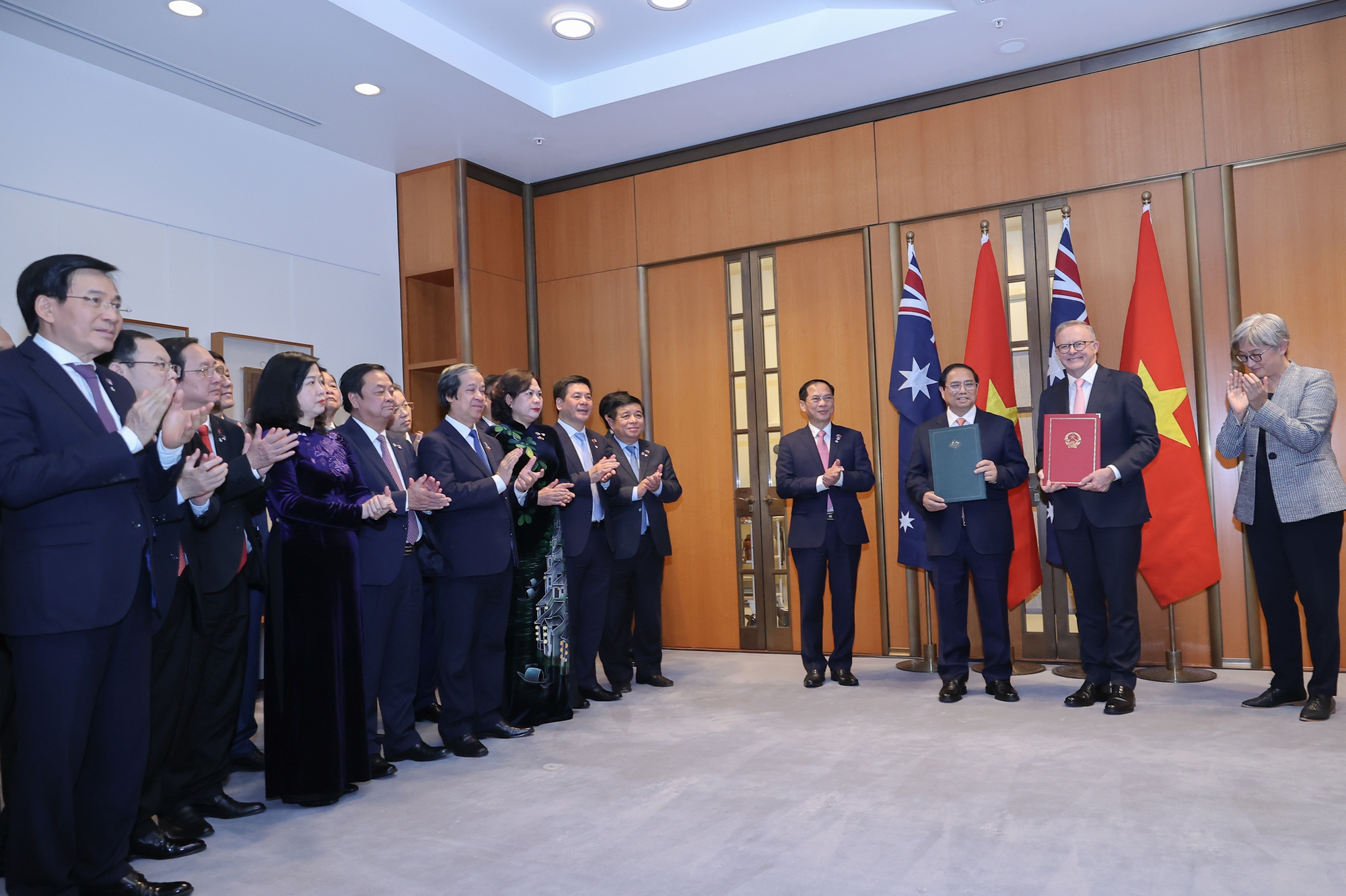 Việt Nam-Australia ký kết, trao đổi 12 văn kiện hợp tác quan trọng- Ảnh 2. Việt Nam-Australia ký kết, trao đổi 12 văn kiện hợp tác quan trọng- Ảnh 2.
