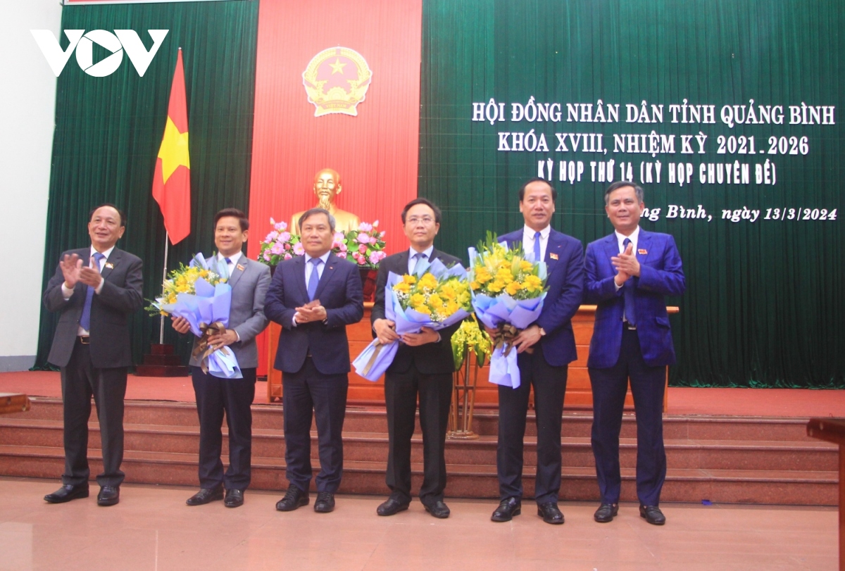Ông hoàng xuân tân làm phó chủ tịch ubnd tỉnh quảng bình hình ảnh 2 Ong hoang xuan tan lam pho chu tich ubnd tinh quang binh hinh anh 2