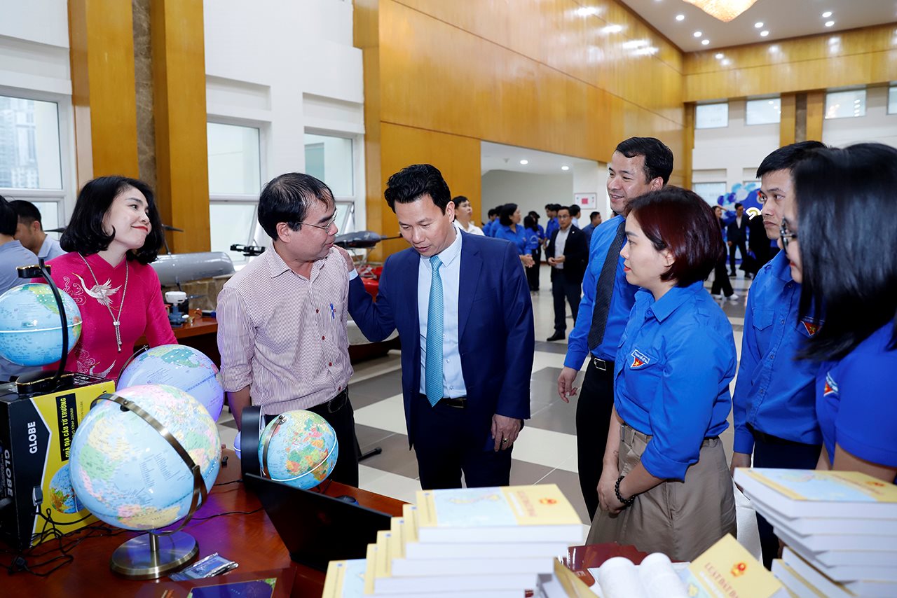 small_20240325-bo-truong-doi-thoai-tn-33.jpg