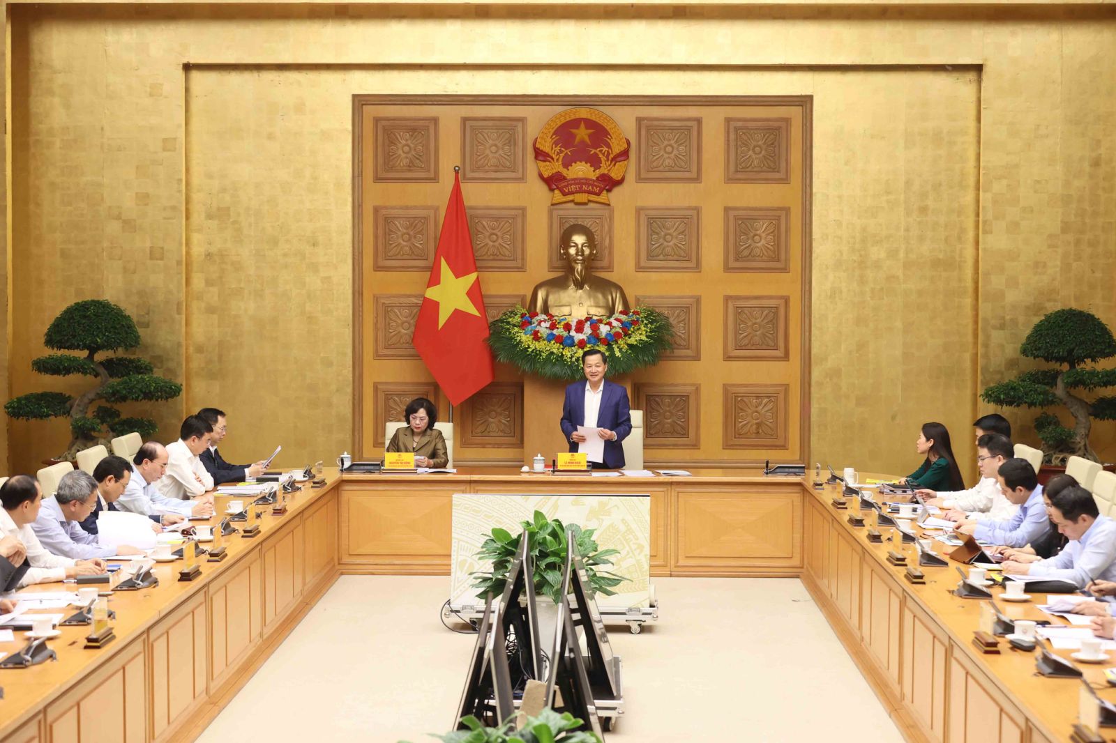 Đề xuất bỏ độc quyền vàng miếng; quyết liệt nâng hạng thị trường chứng khoán- Ảnh 1. Đề xuất bỏ độc quyền vàng miếng; quyết liệt nâng hạng thị trường chứng khoán- Ảnh 1.