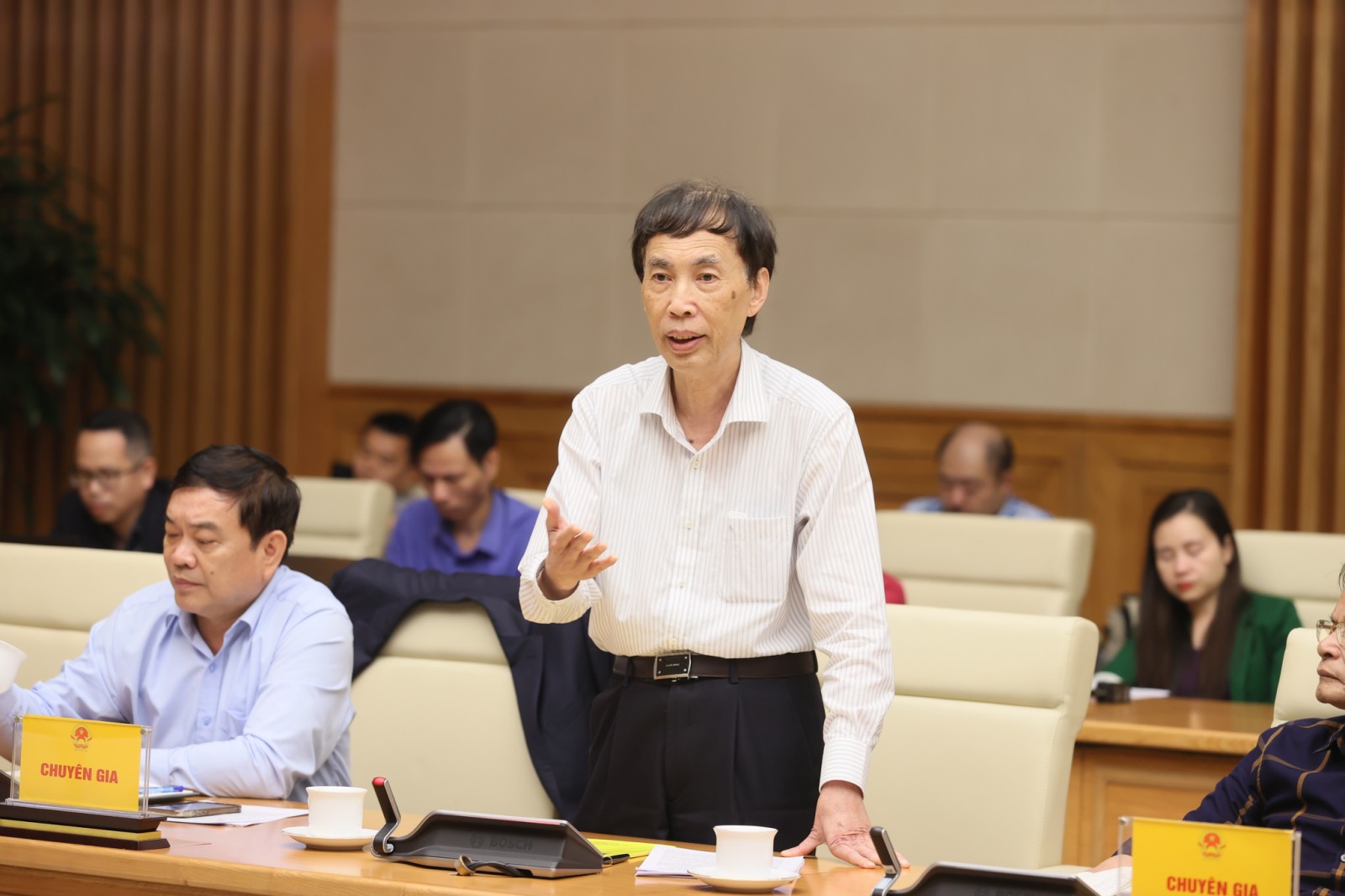 Đề xuất bỏ độc quyền vàng miếng; quyết liệt nâng hạng thị trường chứng khoán- Ảnh 5. Đề xuất bỏ độc quyền vàng miếng; quyết liệt nâng hạng thị trường chứng khoán- Ảnh 5.