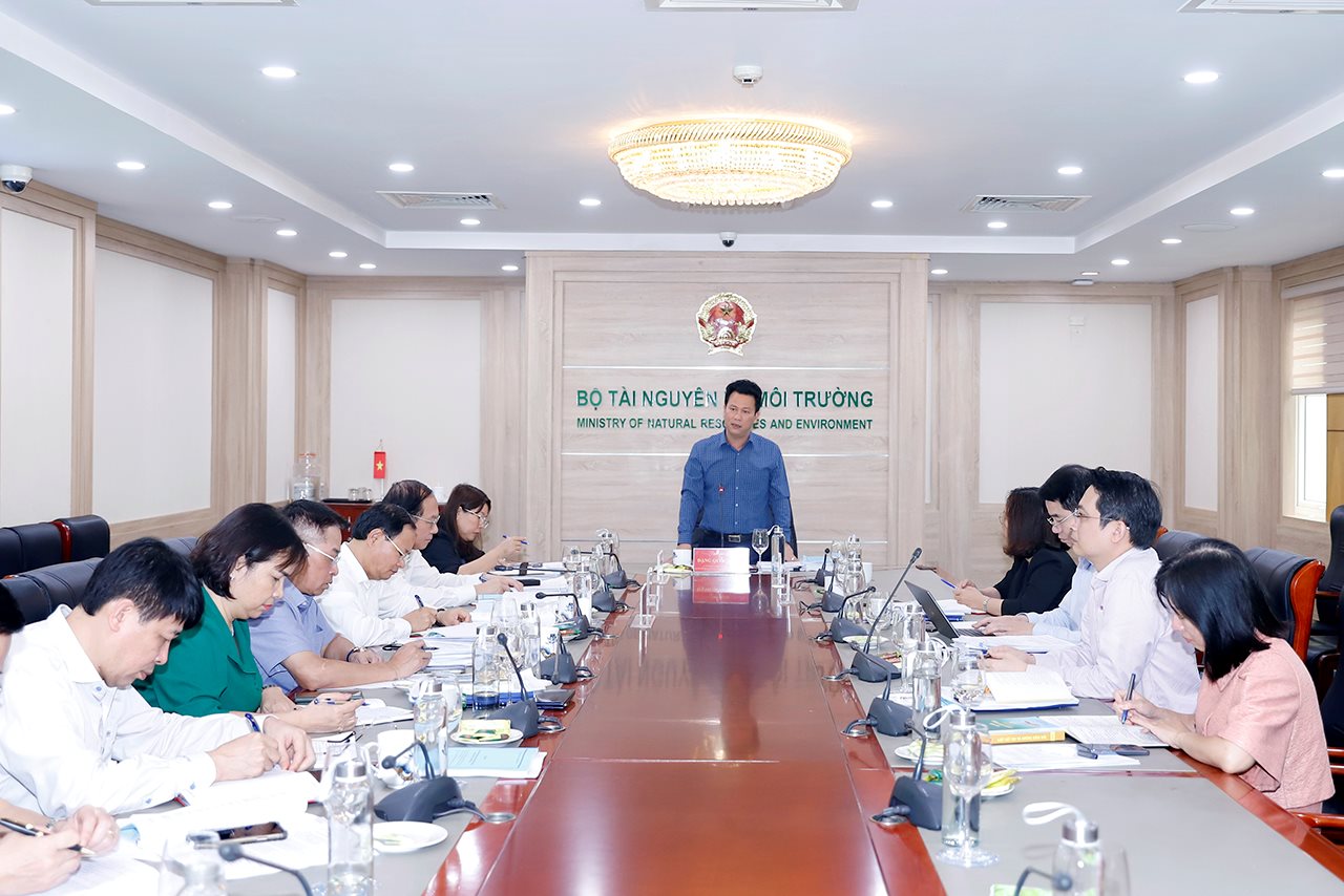 small_20240410-bcs-dang-nghe-bc-nghi-dinh-luat-dat-dai-4.jpg