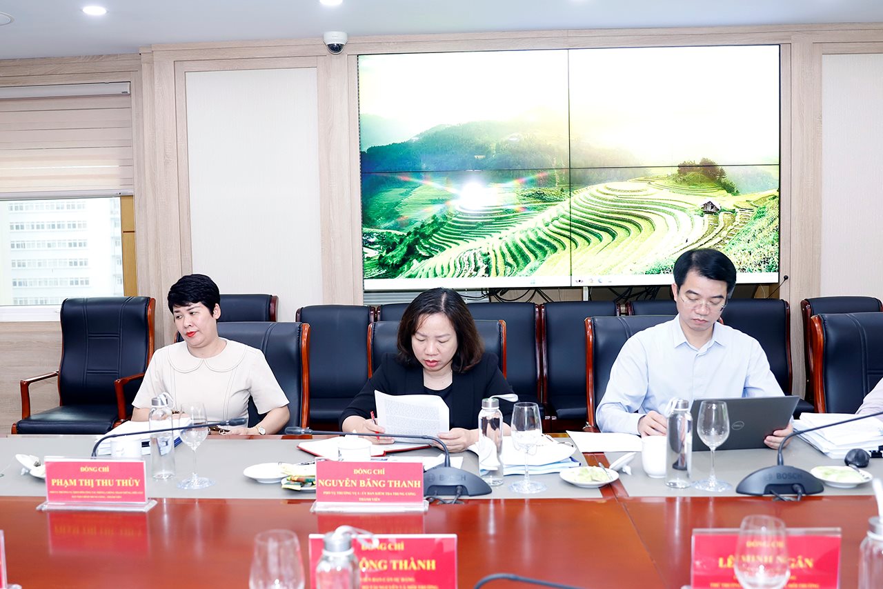 small_20240410-bcs-dang-nghe-bc-nghi-dinh-luat-dat-dai-6.jpg