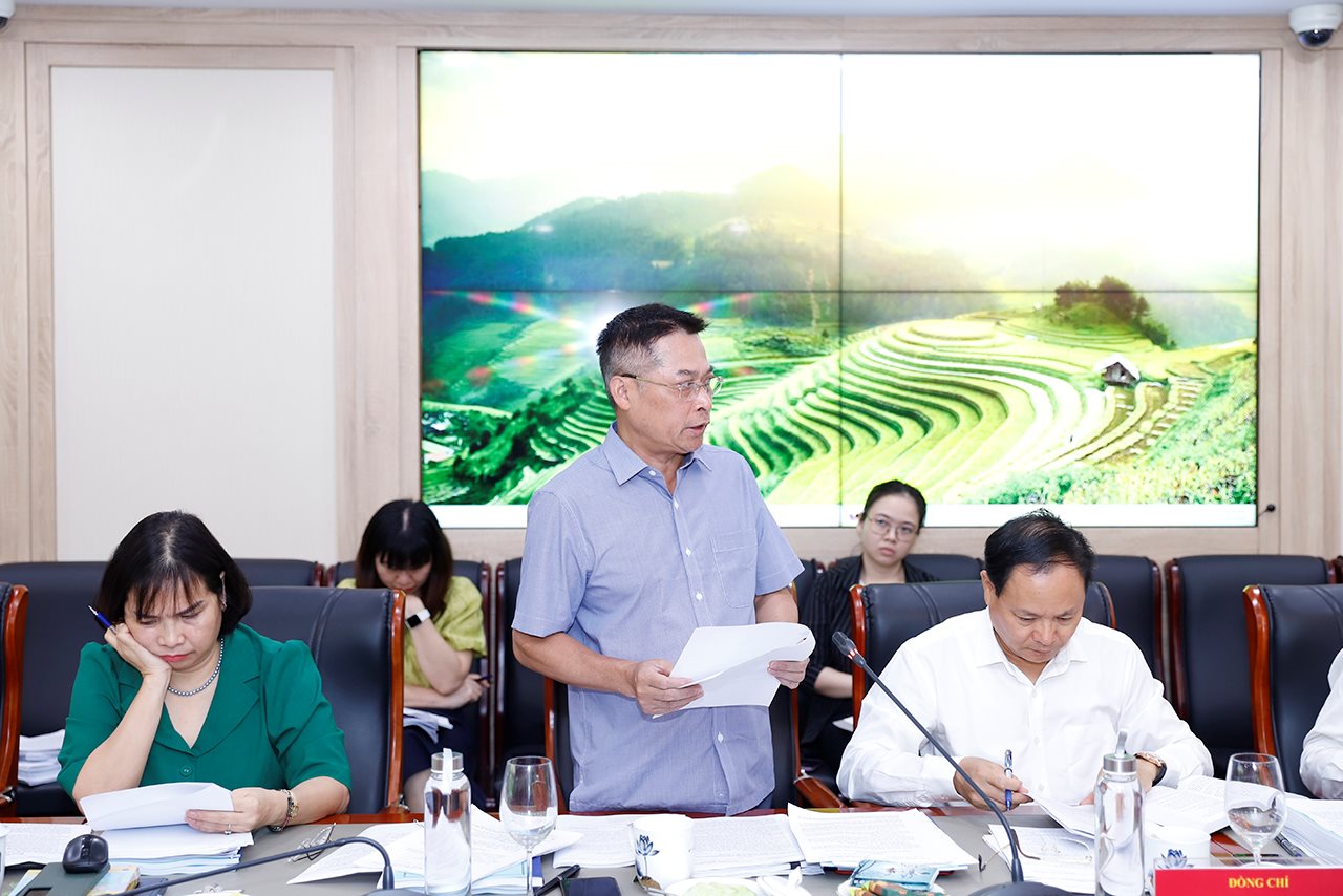 small_20240410-bcs-dang-nghe-bc-nghi-dinh-luat-dat-dai-8.jpg