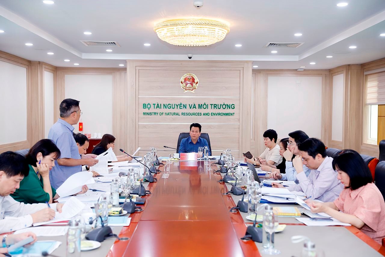 small_20240410-bcs-dang-nghe-bc-nghi-dinh-luat-dat-dai-9.jpg
