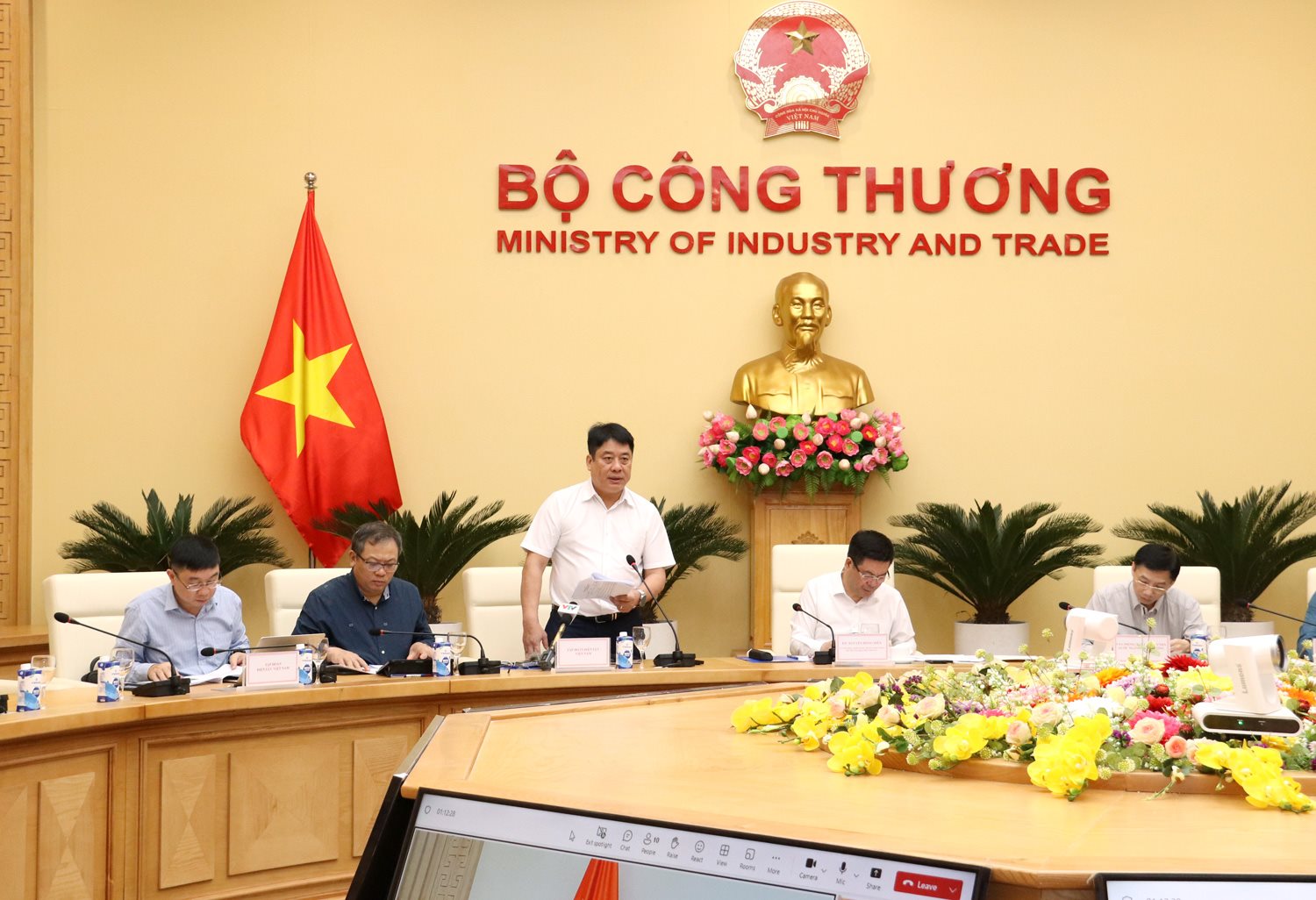 bocongthuonghopmach39424.jpg