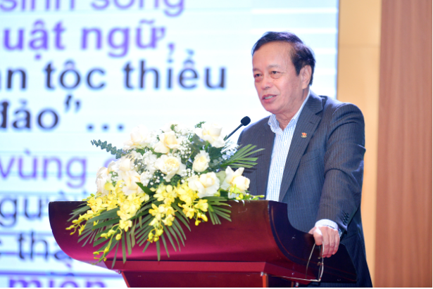 pgs-ts-le-ngoc-thang.png