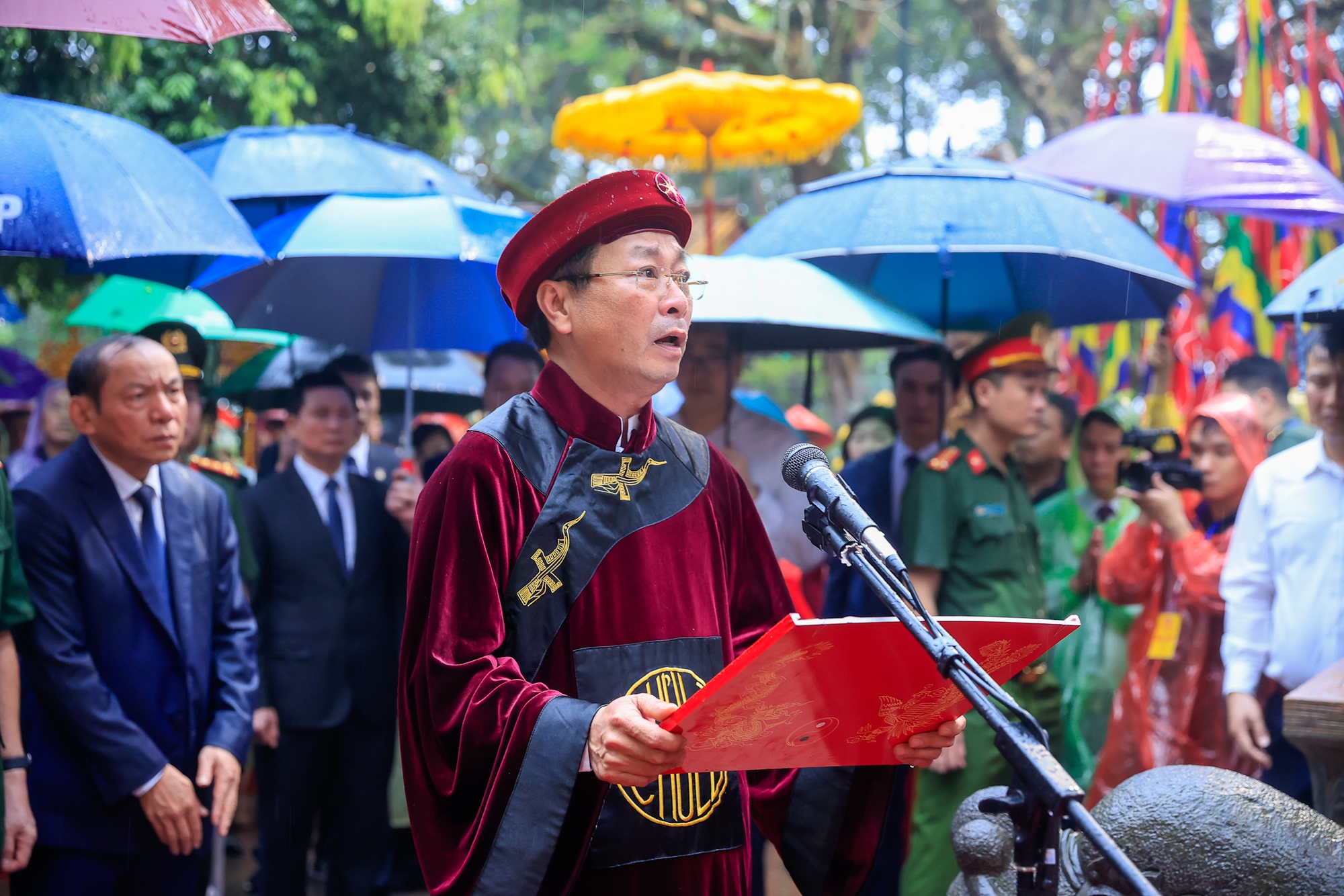 Thủ tướng Phạm Minh Chính dự lễ dâng hương ngày Giỗ Tổ Hùng Vương- Ảnh 3. Thủ tướng Phạm Minh Chính dự lễ dâng hương ngày Giỗ Tổ Hùng Vương- Ảnh 3.