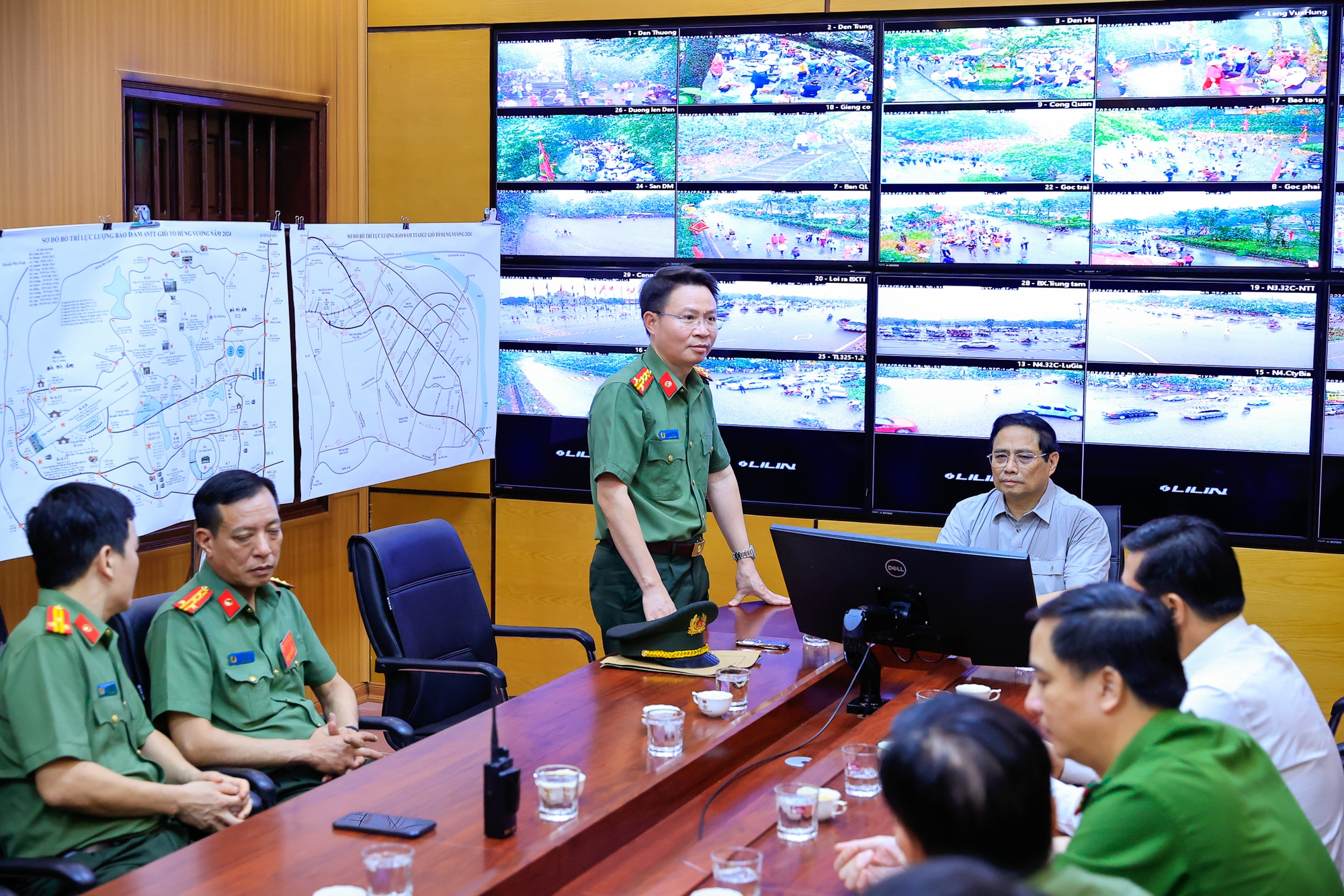 Thủ tướng làm việc với Công an Phú Thọ, thúc đẩy triển khai Đề án 06- Ảnh 2. Thủ tướng làm việc với Công an Phú Thọ, thúc đẩy triển khai Đề án 06- Ảnh 2.