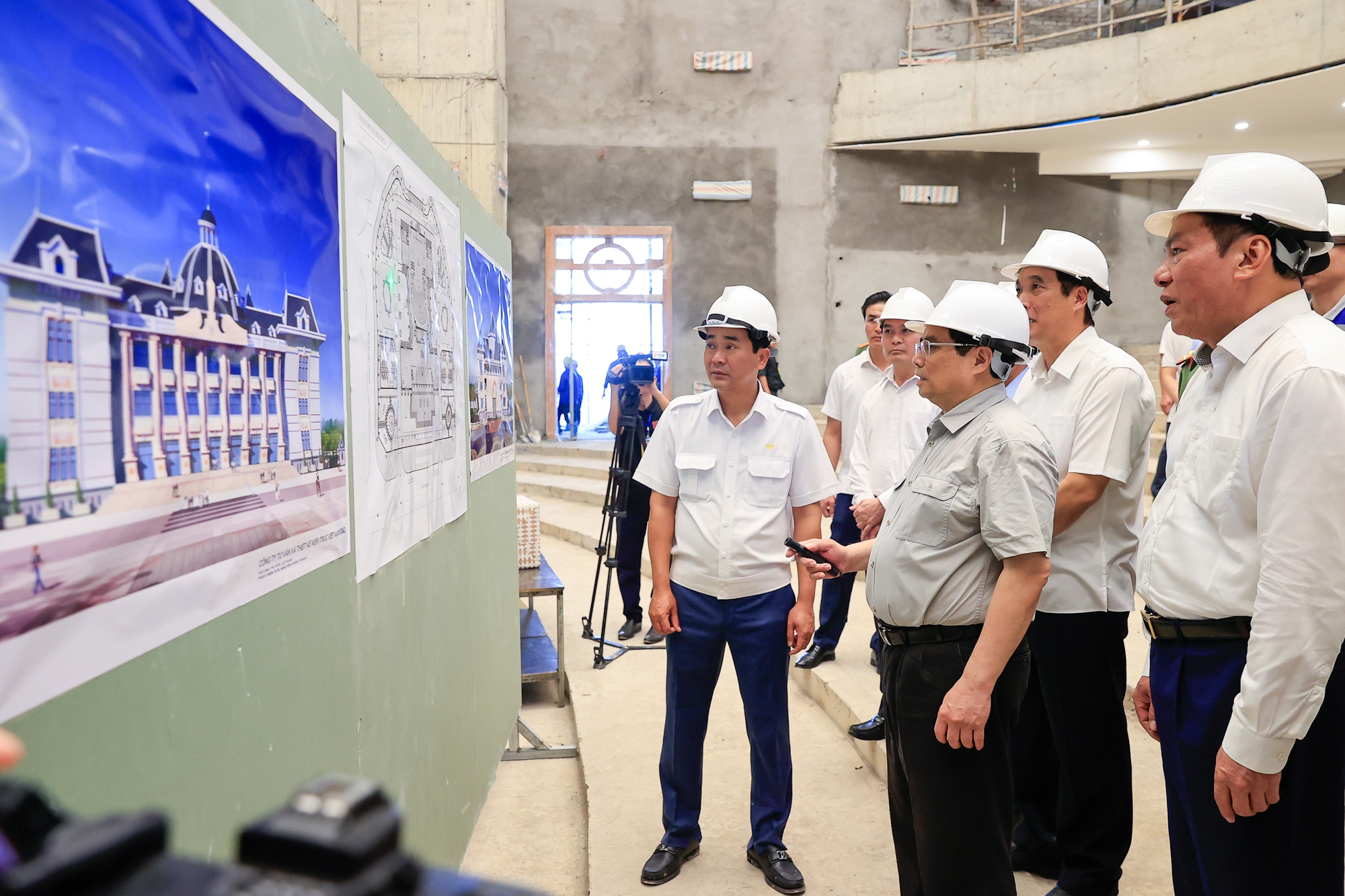Thủ tướng khảo sát công trình văn hóa mới mang tính điểm nhấn của vùng Đất Tổ- Ảnh 3. Thủ tướng khảo sát công trình văn hóa mới mang tính điểm nhấn của vùng Đất Tổ- Ảnh 3.
