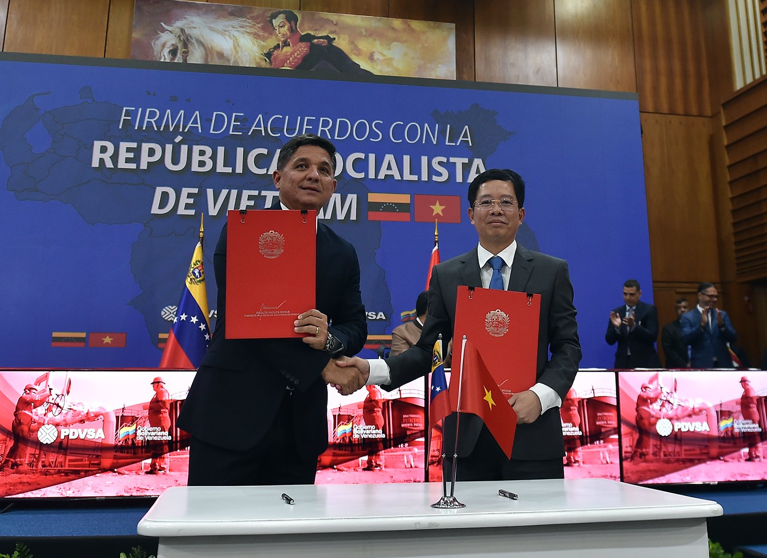 Tổng thống Maduro Moros: 'Venezuela sẽ là Việt Nam ở Nam Mỹ'- Ảnh 8. Tổng thống Maduro Moros: 'Venezuela sẽ là Việt Nam ở Nam Mỹ'- Ảnh 8.